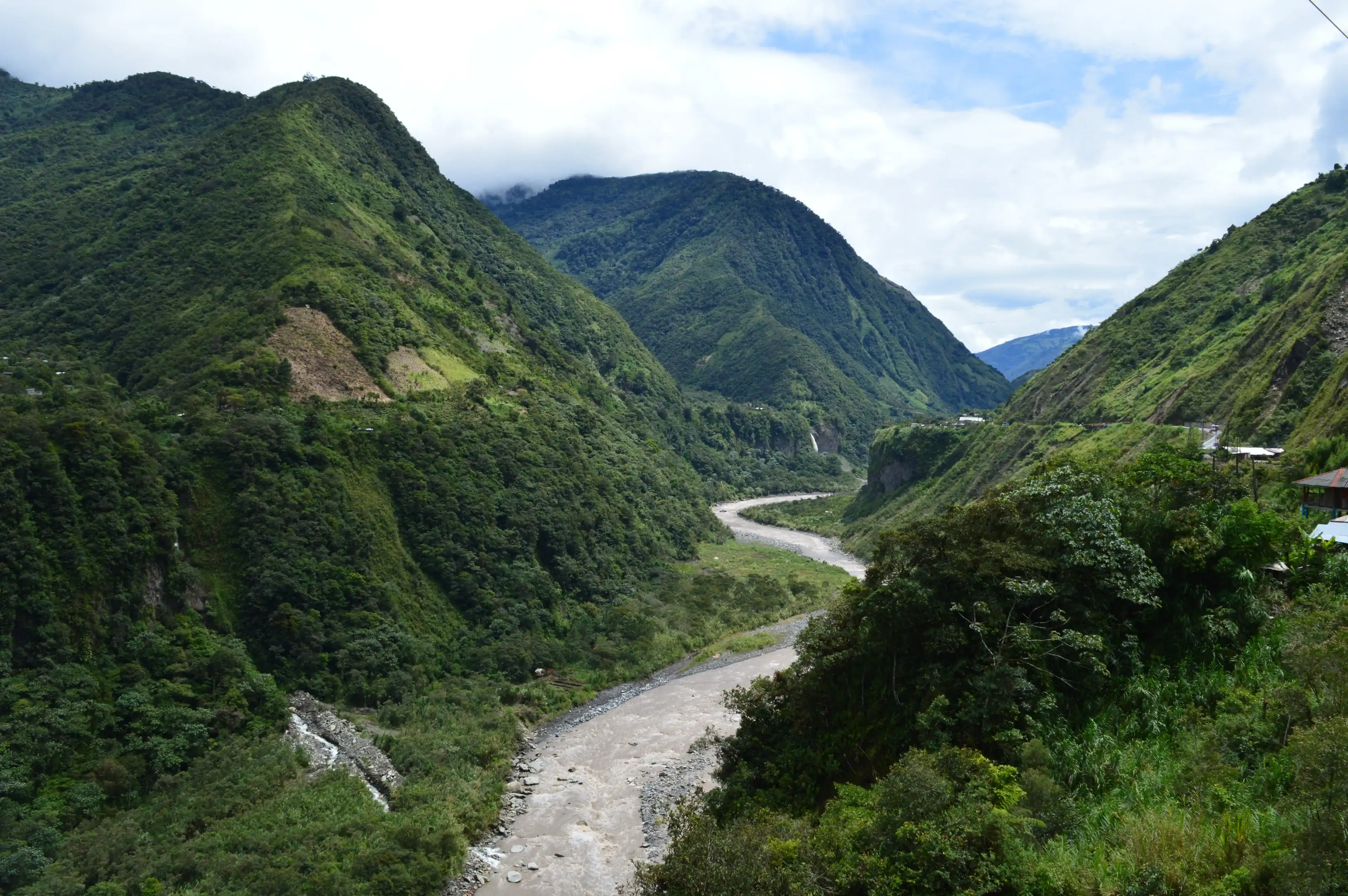 Tungurahua hotels. Best hotels in Tungurahua, Ecuador Tungurahua hotels. Best hotels in Tungurahua, Ecuador
