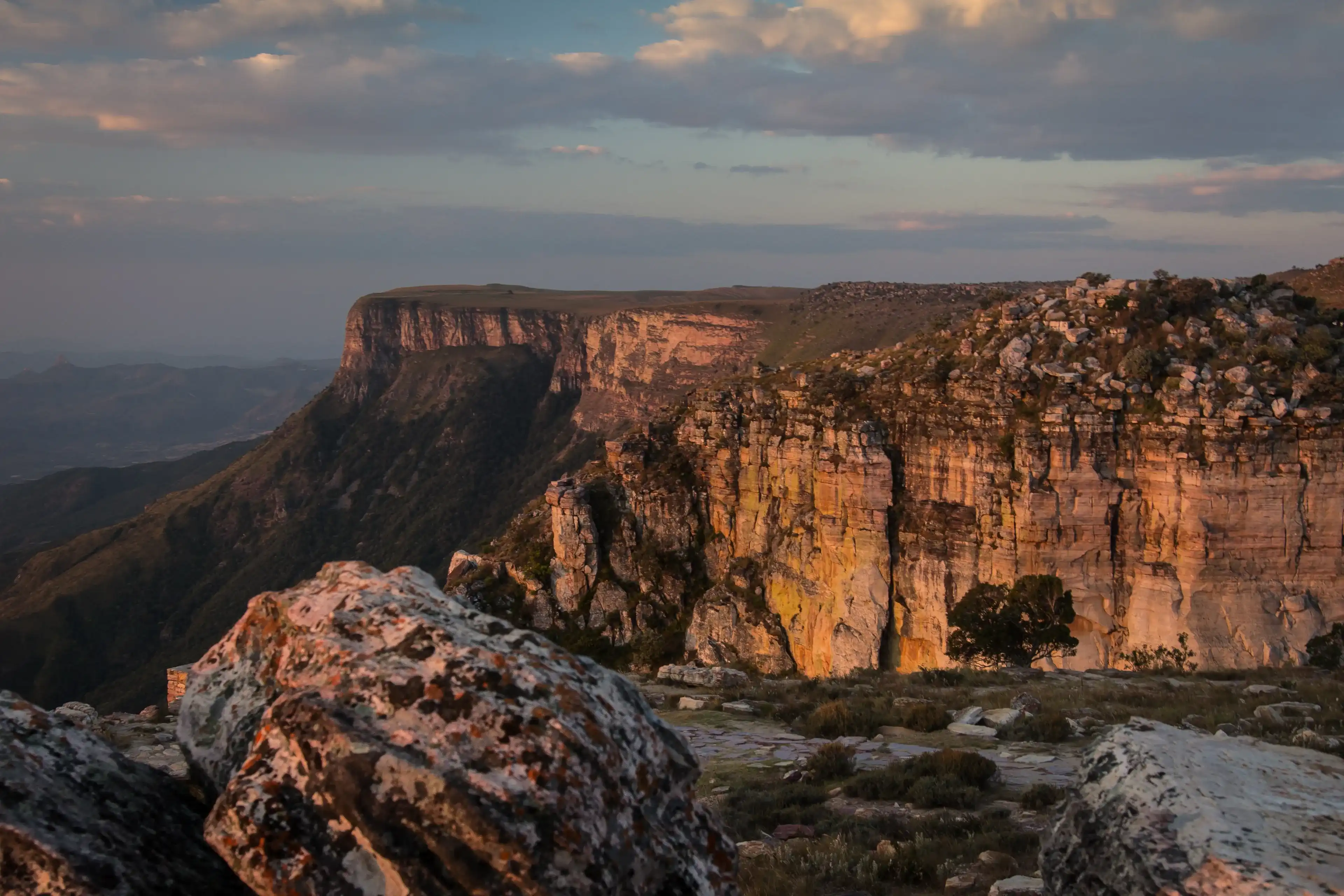 tundavala gap angola rock sunset tundavala gap angola rock sunset