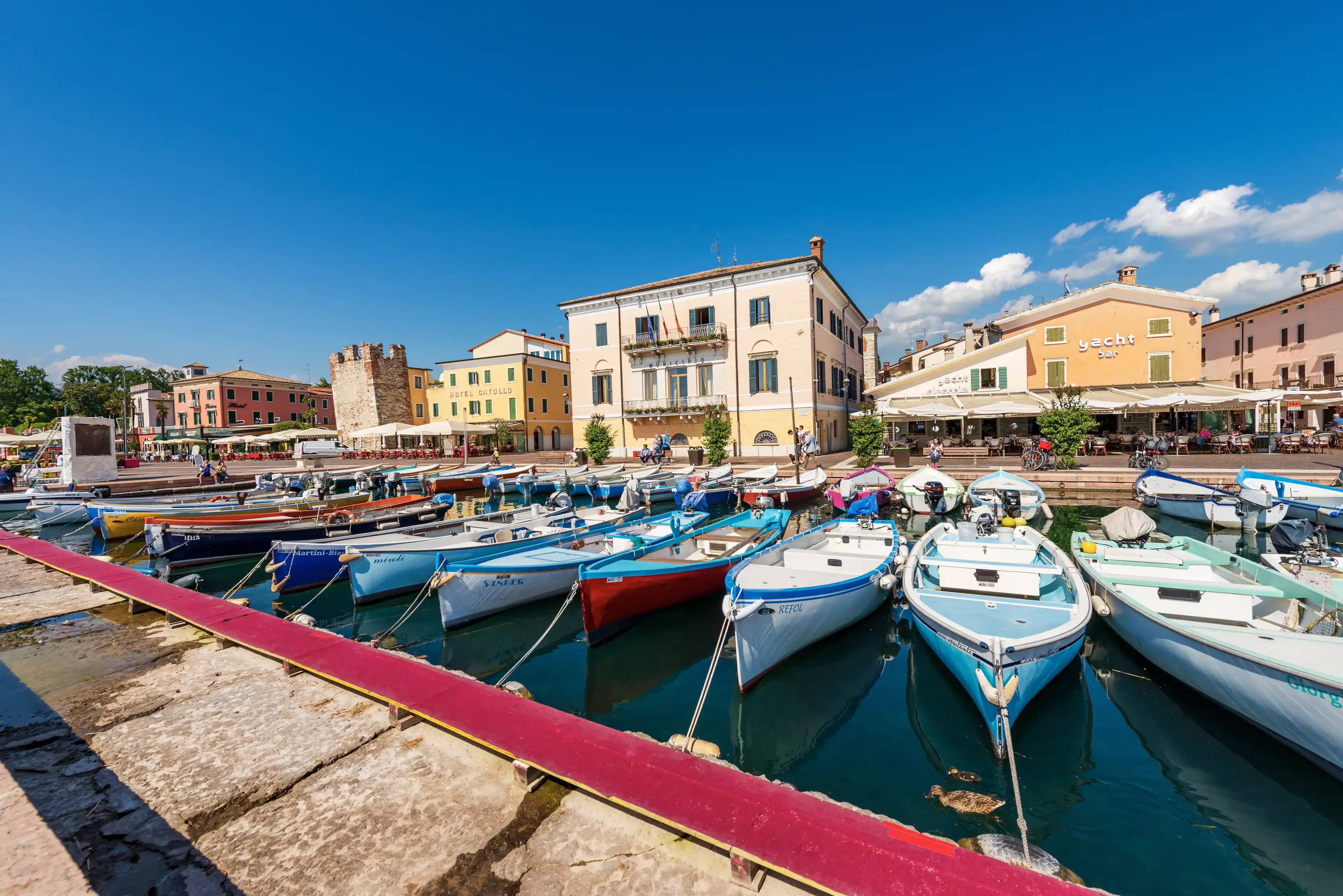 Best Bardolino hotels. Cheap hotels in Bardolino, Italy Best Bardolino hotels. Cheap hotels in Bardolino, Italy