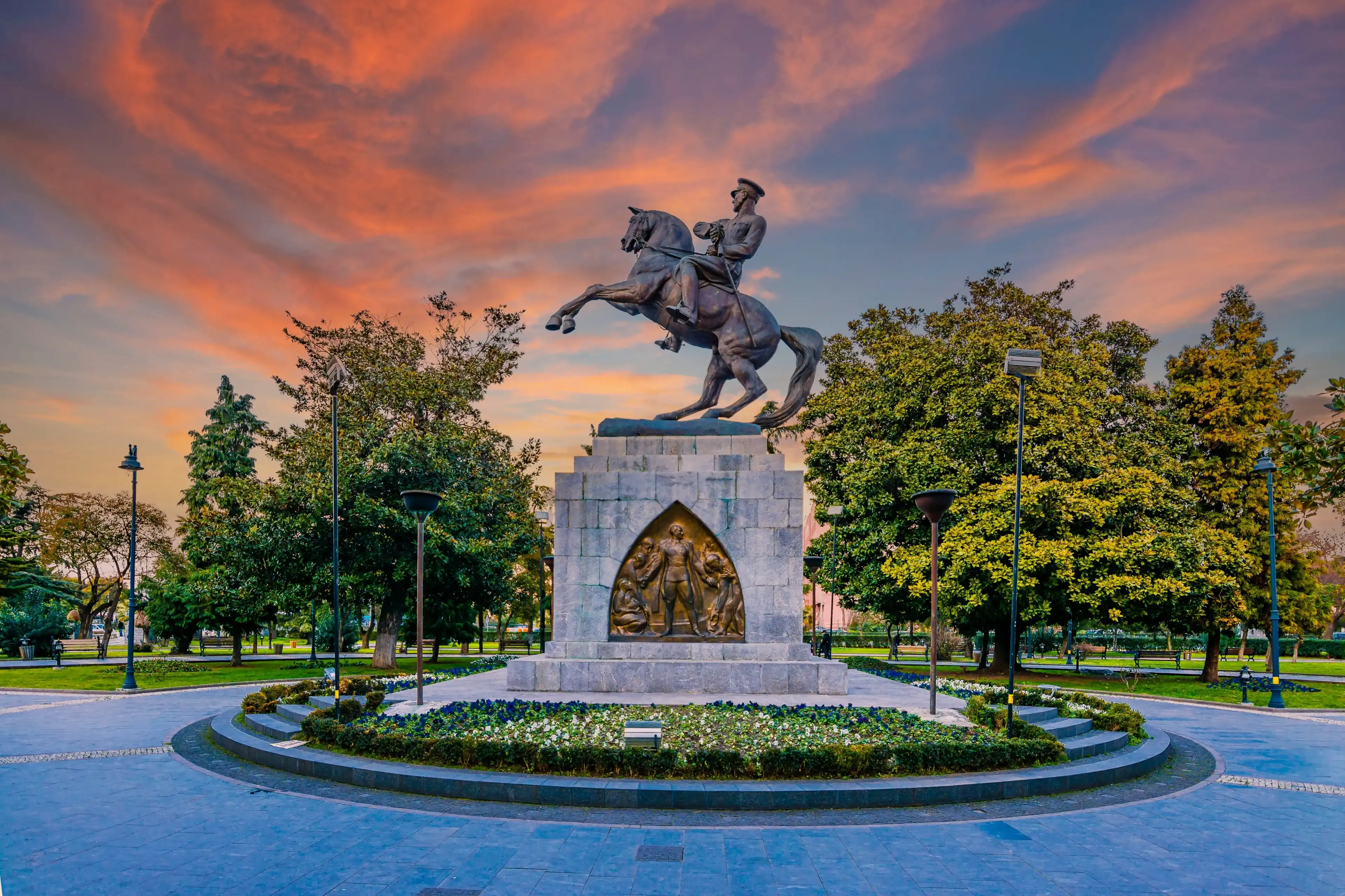Samsun, Turkey - February 15, 2017 : Statue of Honor or Atatürk Monument is a monument situated in Samsun. dedicated to the landing of Mustafa Kemal in Samsun for the Turkish War of Independence. Samsun, Turkey - February 15, 2017 : Statue of Honor or Atatürk Monument is a monument situated in Samsun. dedicated to the landing of Mustafa Kemal in Samsun for the Turkish War of Independence.