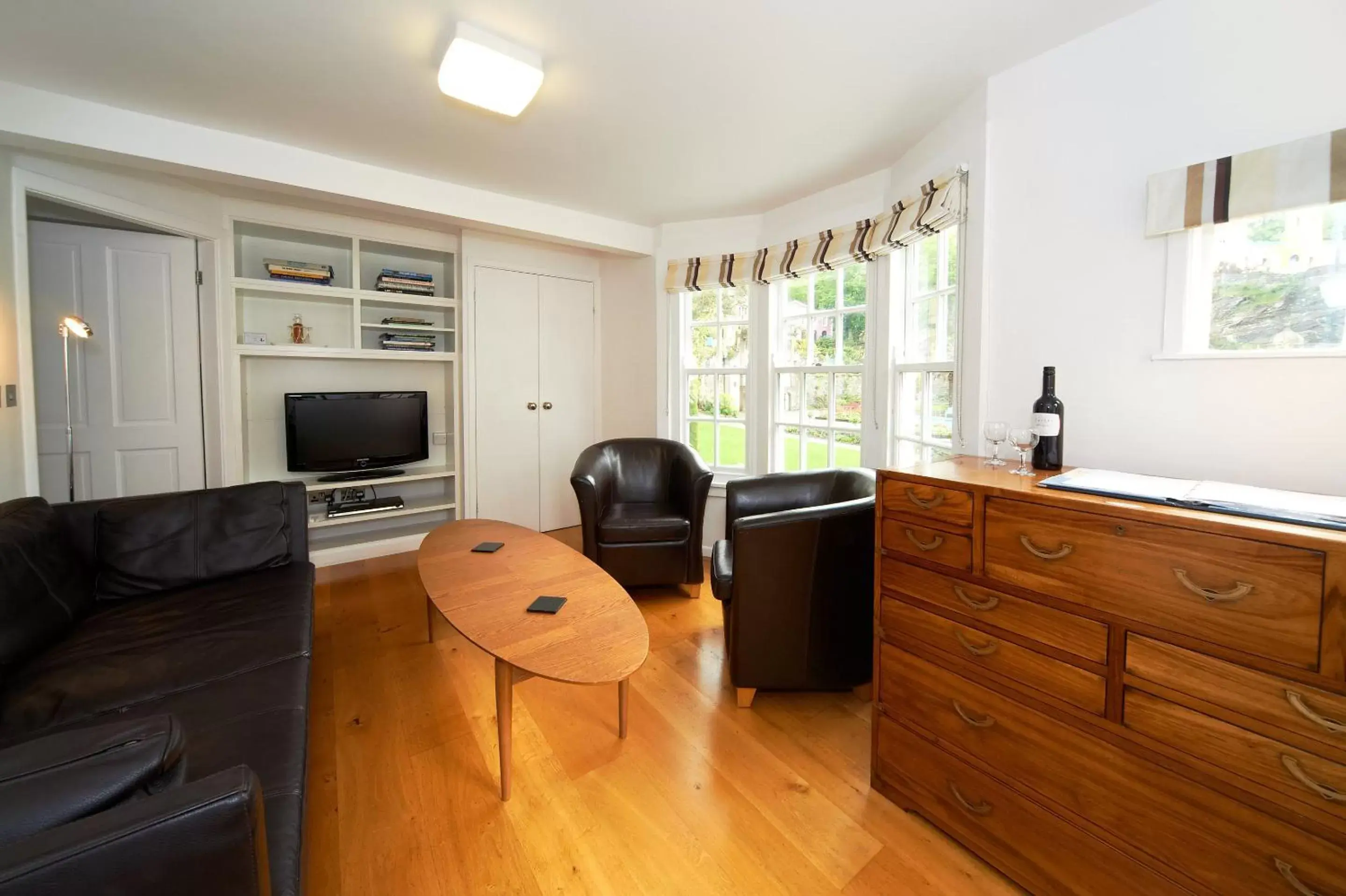 Village Suite Double or Twin Room in Portmeirion Village & Castell Deudraeth Village Suite Double or Twin Room in Portmeirion Village & Castell Deudraeth