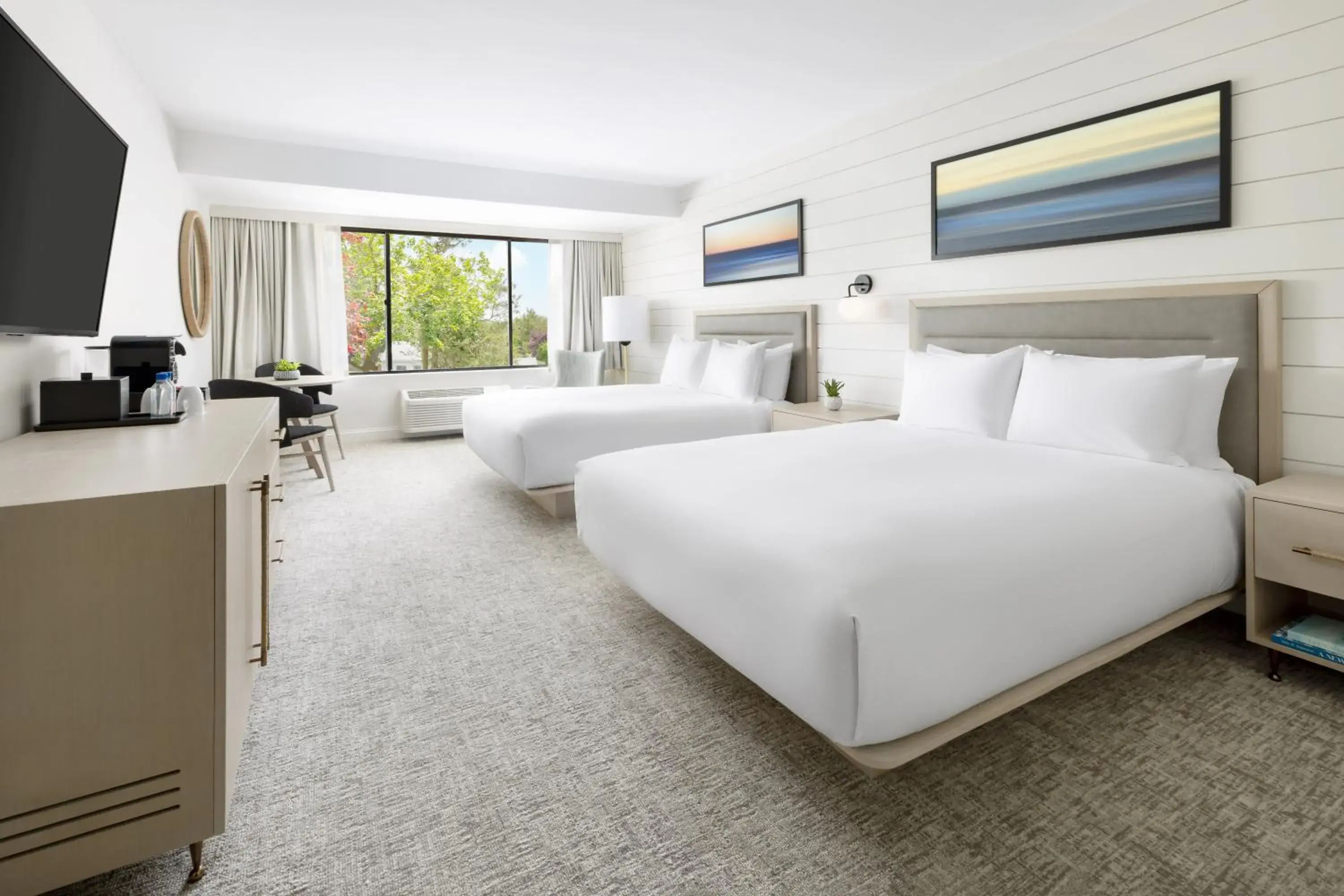 Deluxe Queen Room with Two Queen Beds in The Pell, Part of JdV by Hyatt Deluxe Queen Room with Two Queen Beds in The Pell, Part of JdV by Hyatt