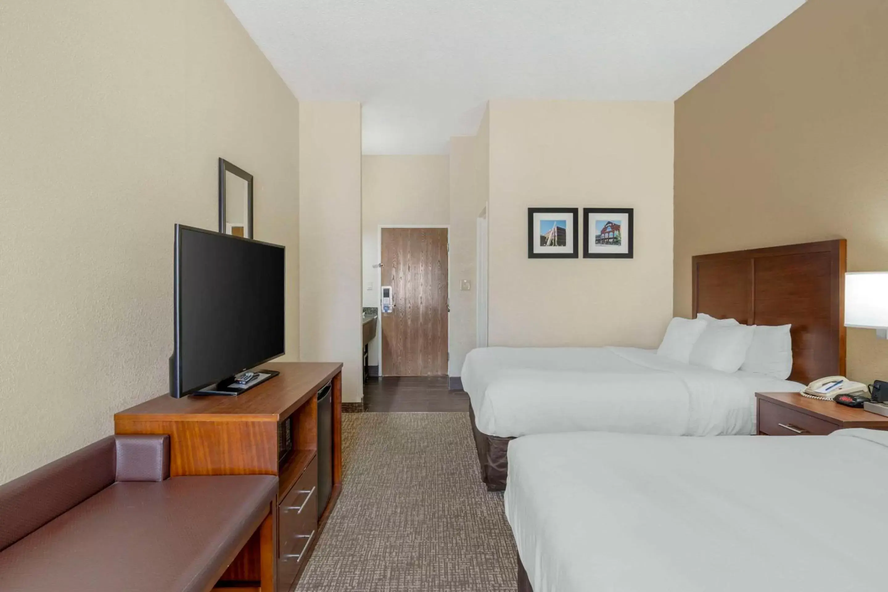 Queen Room with Two Queen Beds - Accessible/Non-Smoking in Comfort Inn & Suites La Grange - Louisville Area Queen Room with Two Queen Beds - Accessible/Non-Smoking in Comfort Inn & Suites La Grange - Louisville Area