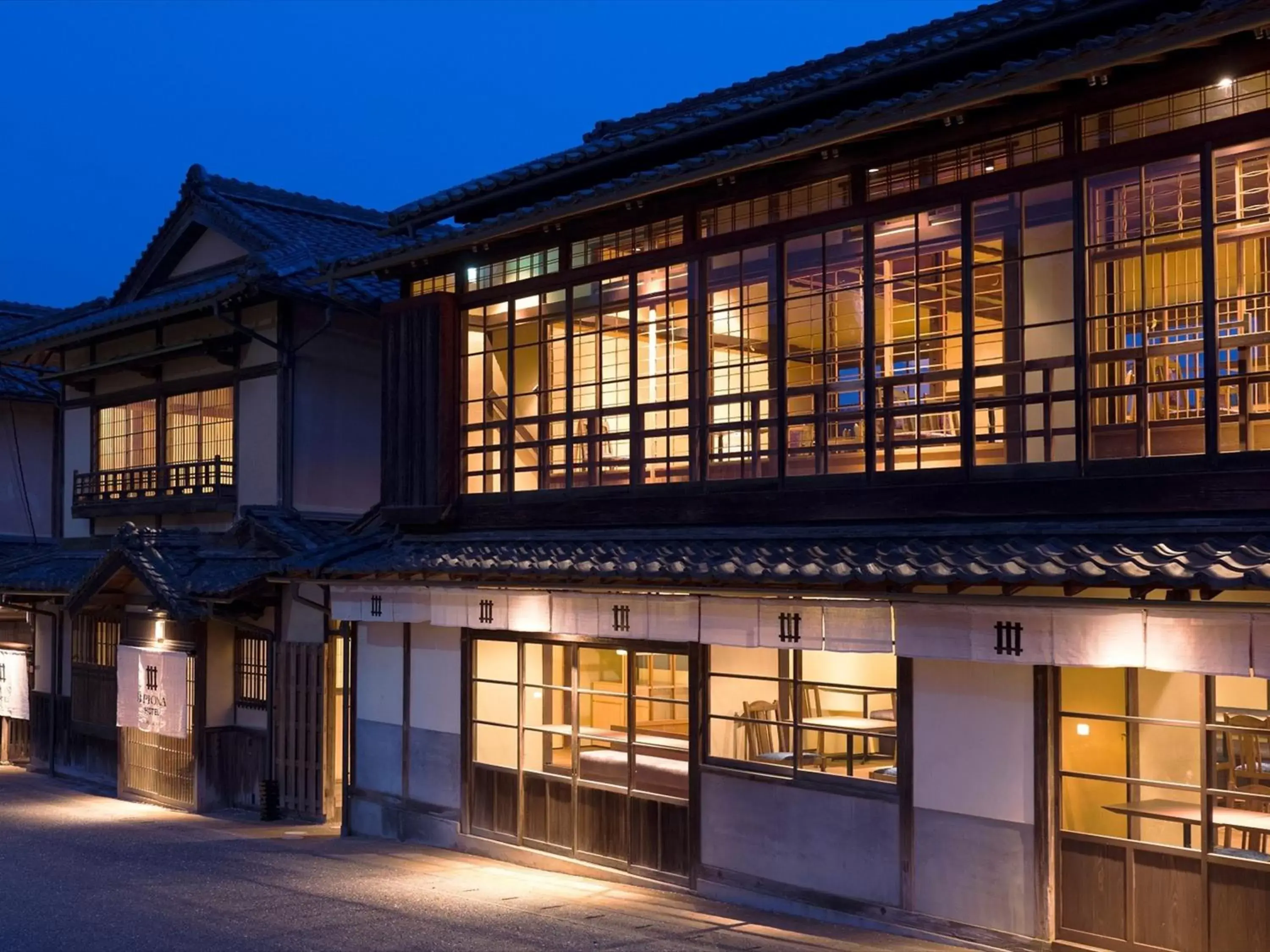 NIPPONIA HOTEL Ozu Castle Town NIPPONIA HOTEL Ozu Castle Town