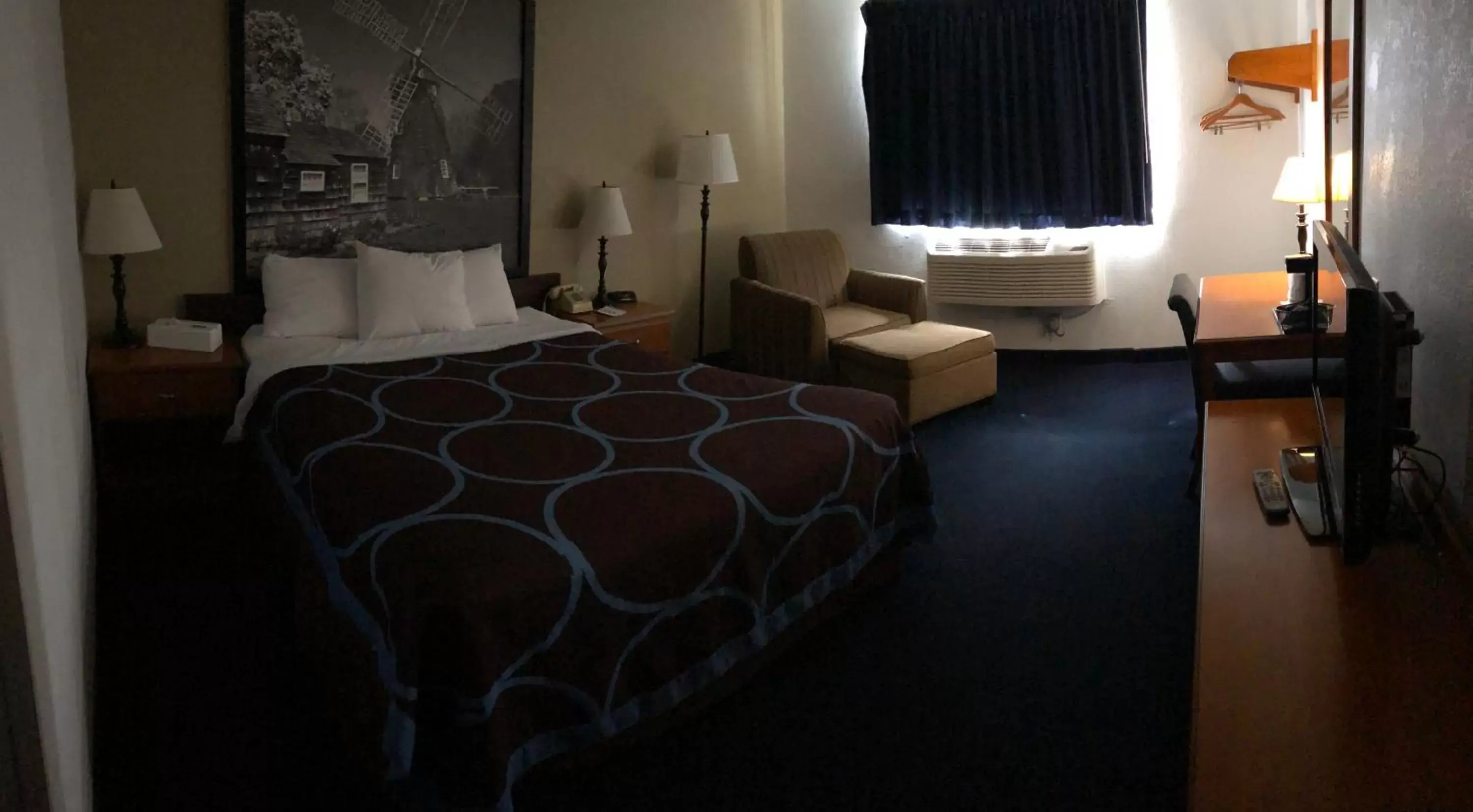 King Room - Non-Smoking in Super 8 by Wyndham Montgomery Maybrook King Room - Non-Smoking in Super 8 by Wyndham Montgomery Maybrook