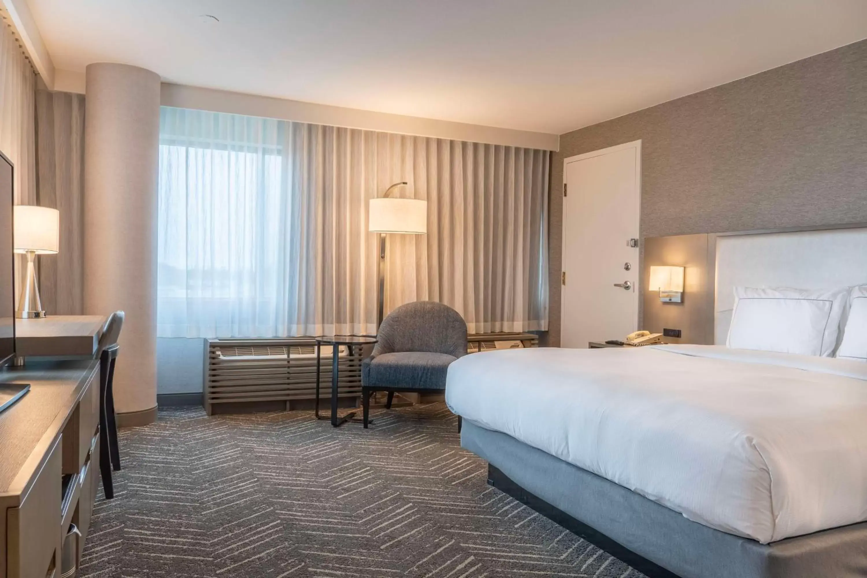 King Room - Non-Smoking in DoubleTree by Hilton Orange County Airport King Room - Non-Smoking in DoubleTree by Hilton Orange County Airport