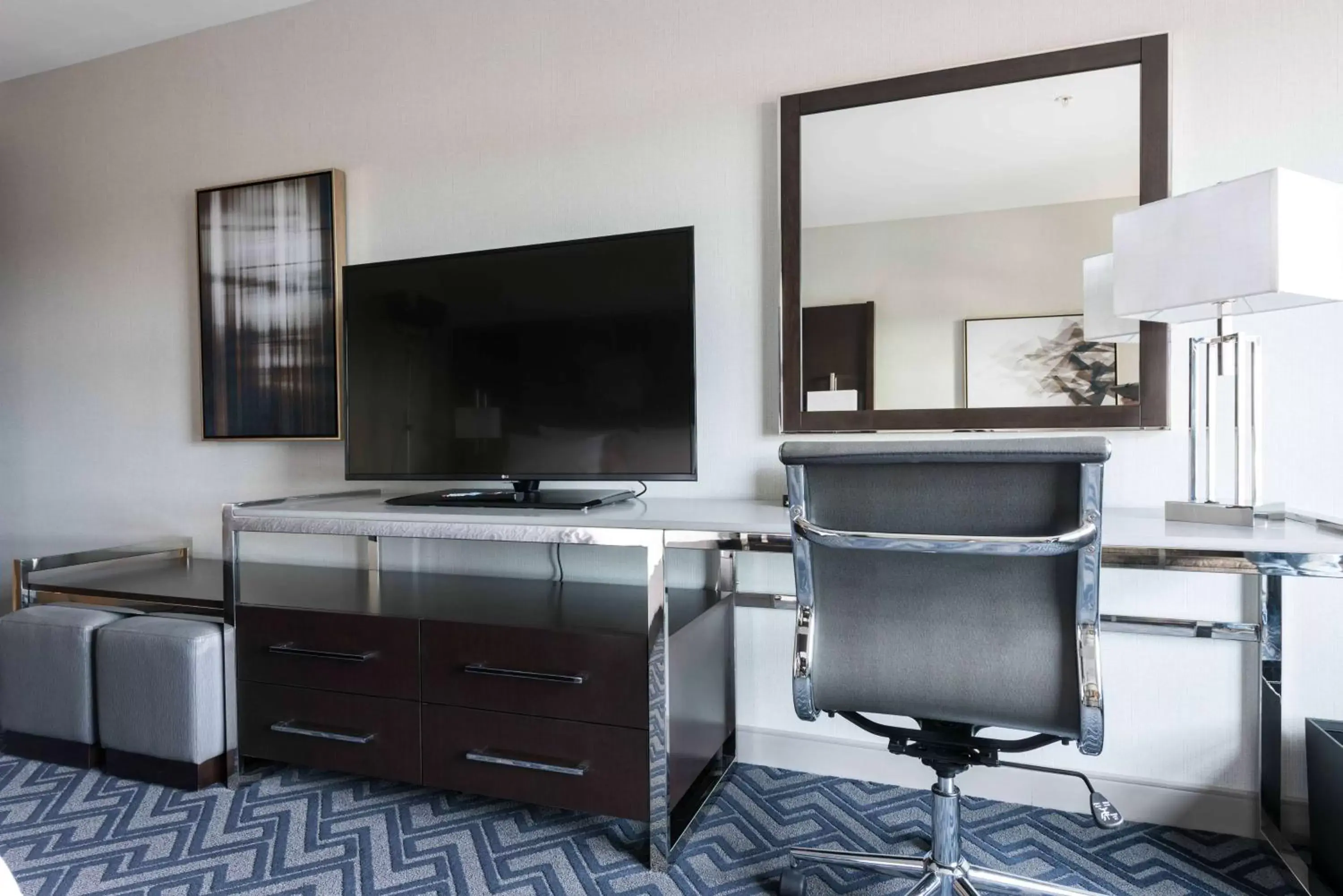 King Room - Hearing Access in Hilton Garden Inn Foxborough Patriot Place King Room - Hearing Access in Hilton Garden Inn Foxborough Patriot Place