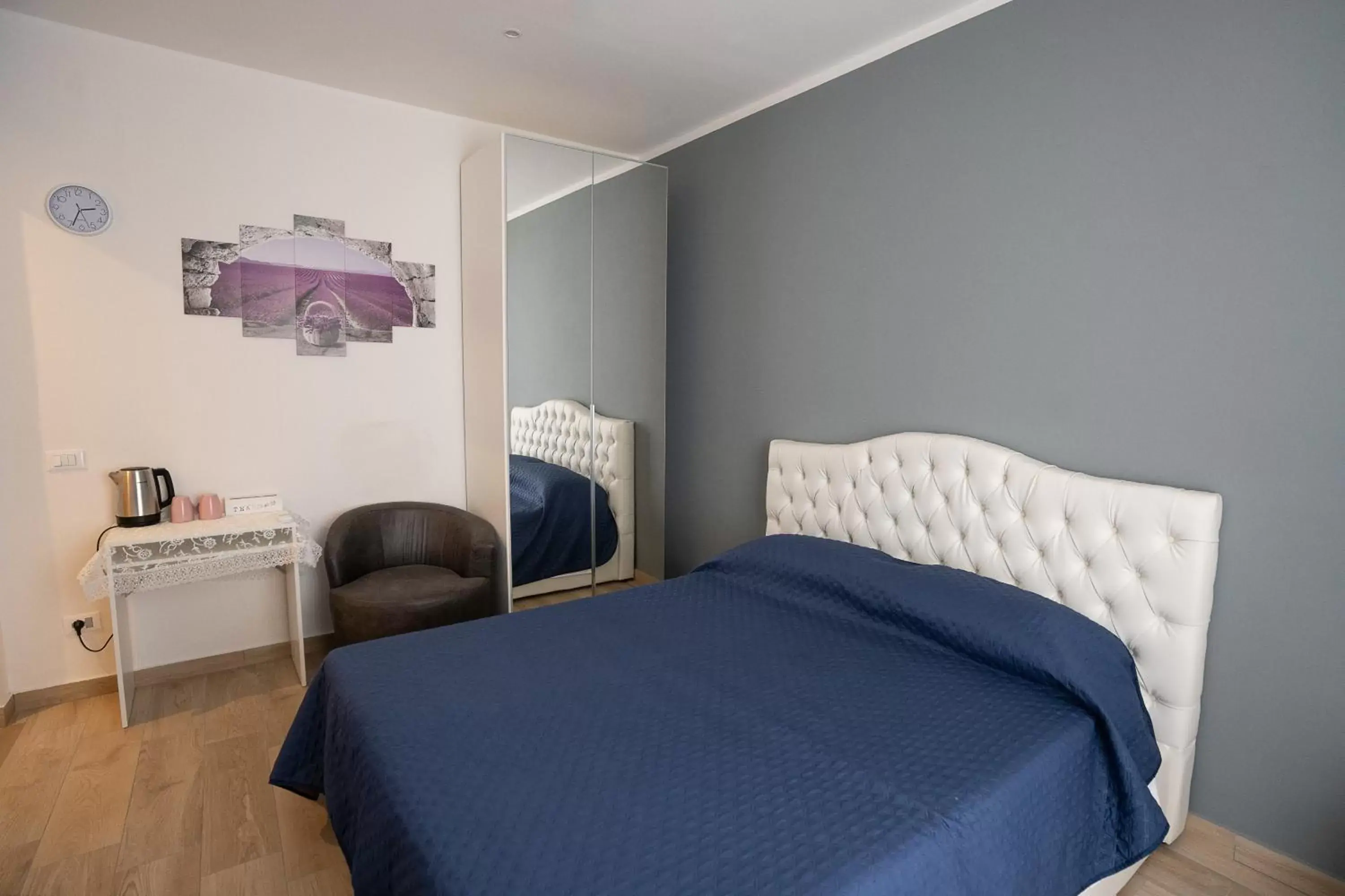 Deluxe Double Room with Shower in Le Stelle Della Spezia Deluxe Double Room with Shower in Le Stelle Della Spezia