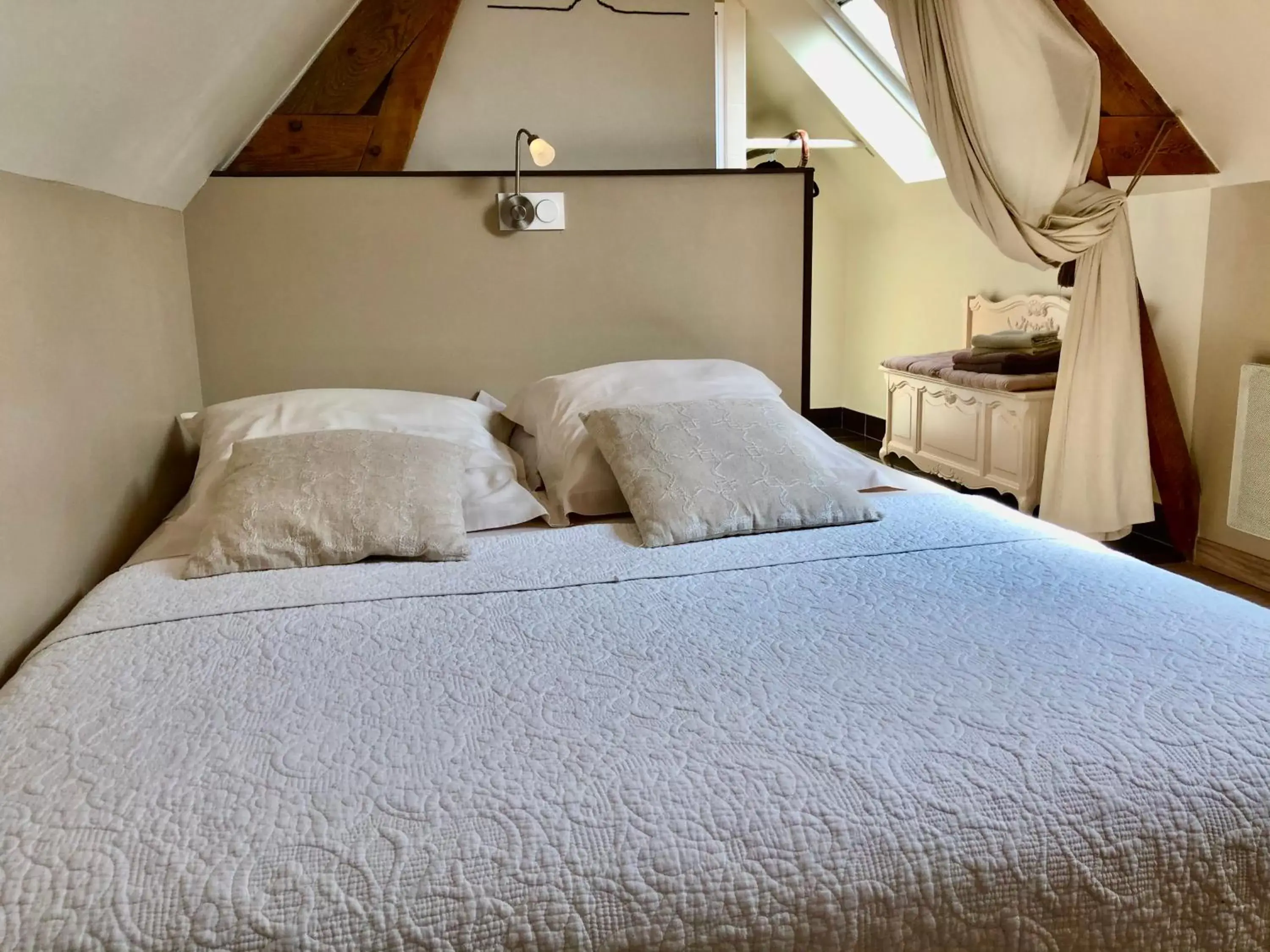 Family Room with Private Bathroom in Le Grenier du Jardin Family Room with Private Bathroom in Le Grenier du Jardin