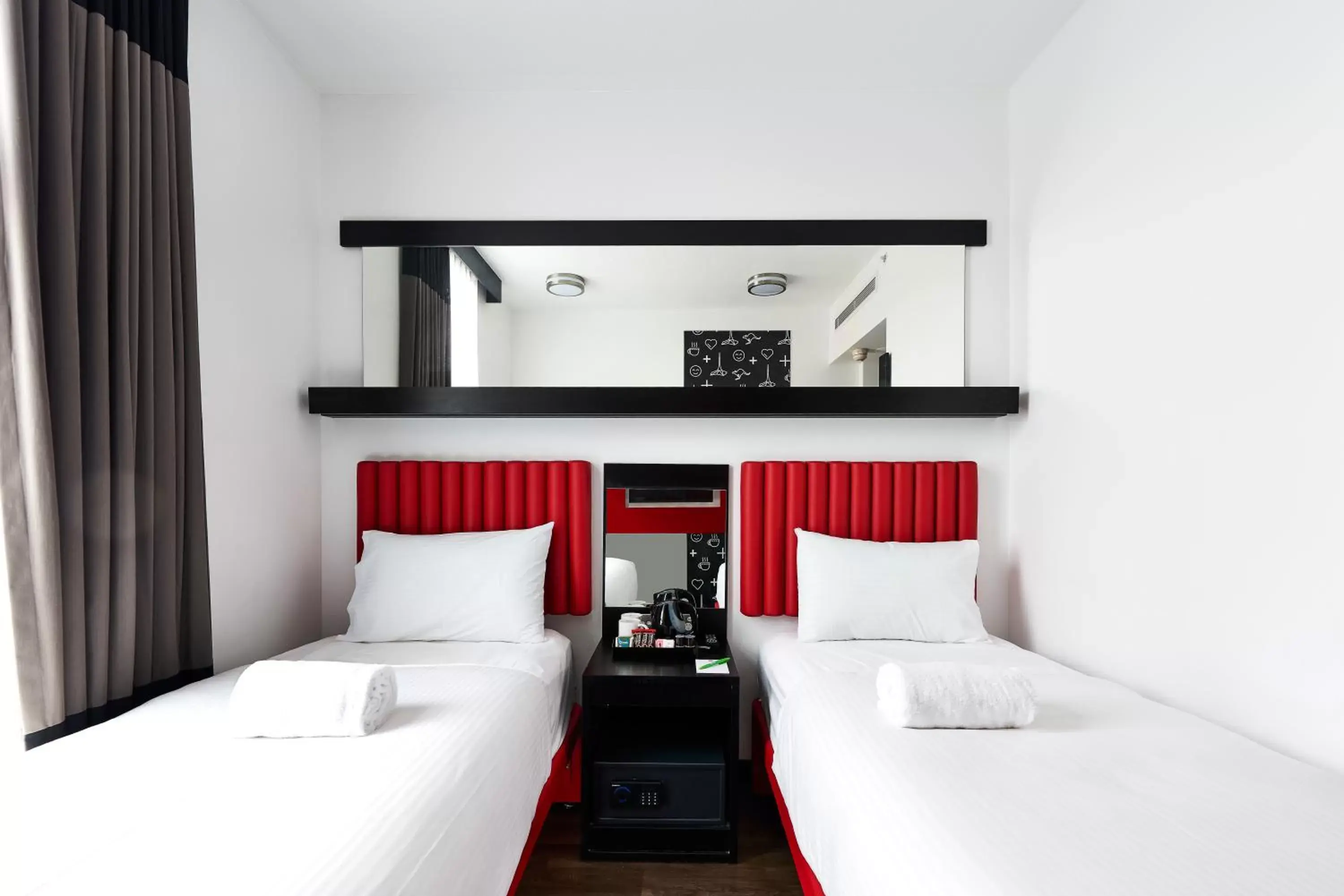 Standard Twin Room in Essence Hotel Carlton Standard Twin Room in Essence Hotel Carlton