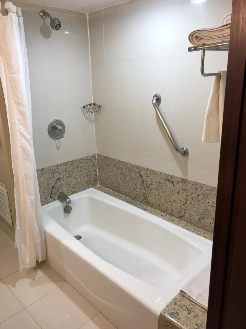 Standard, Guest room, 1 King or 2 Double, No view in Marriott Torreon Hotel Standard, Guest room, 1 King or 2 Double, No view in Marriott Torreon Hotel