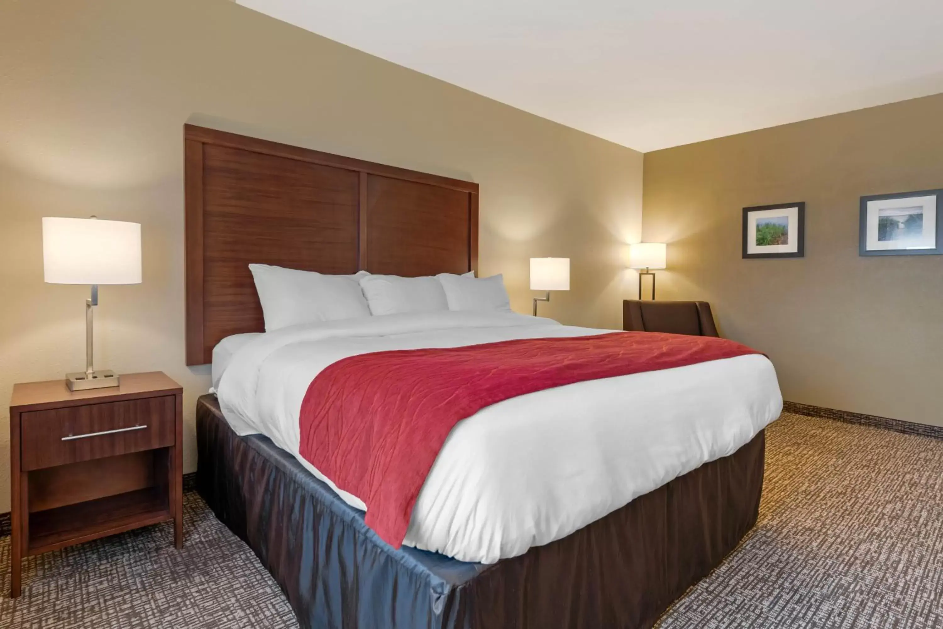 Comfort Inn & Suites Comfort Inn & Suites