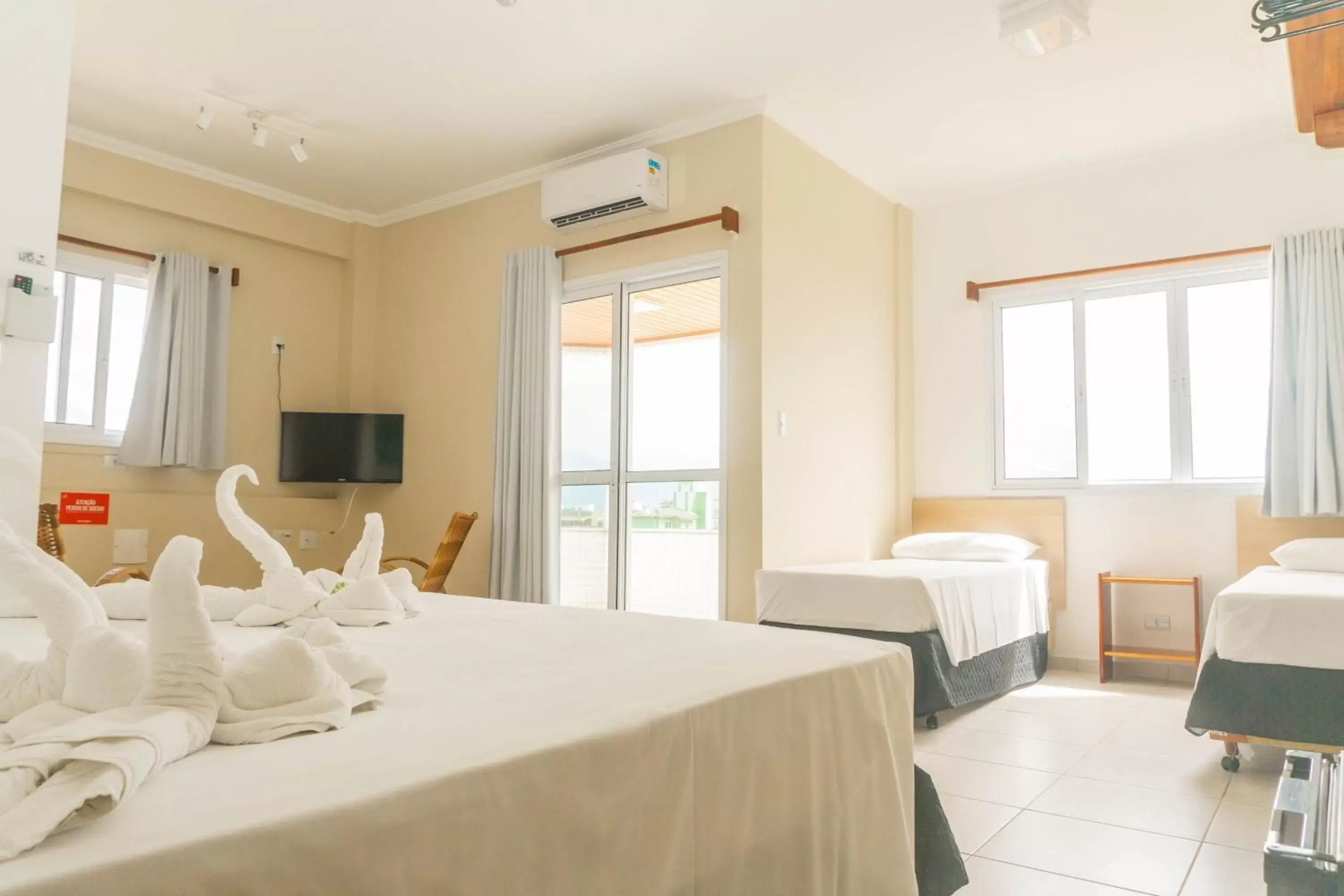 Superior Quadruple Room in UPG Hotel Superior Quadruple Room in UPG Hotel