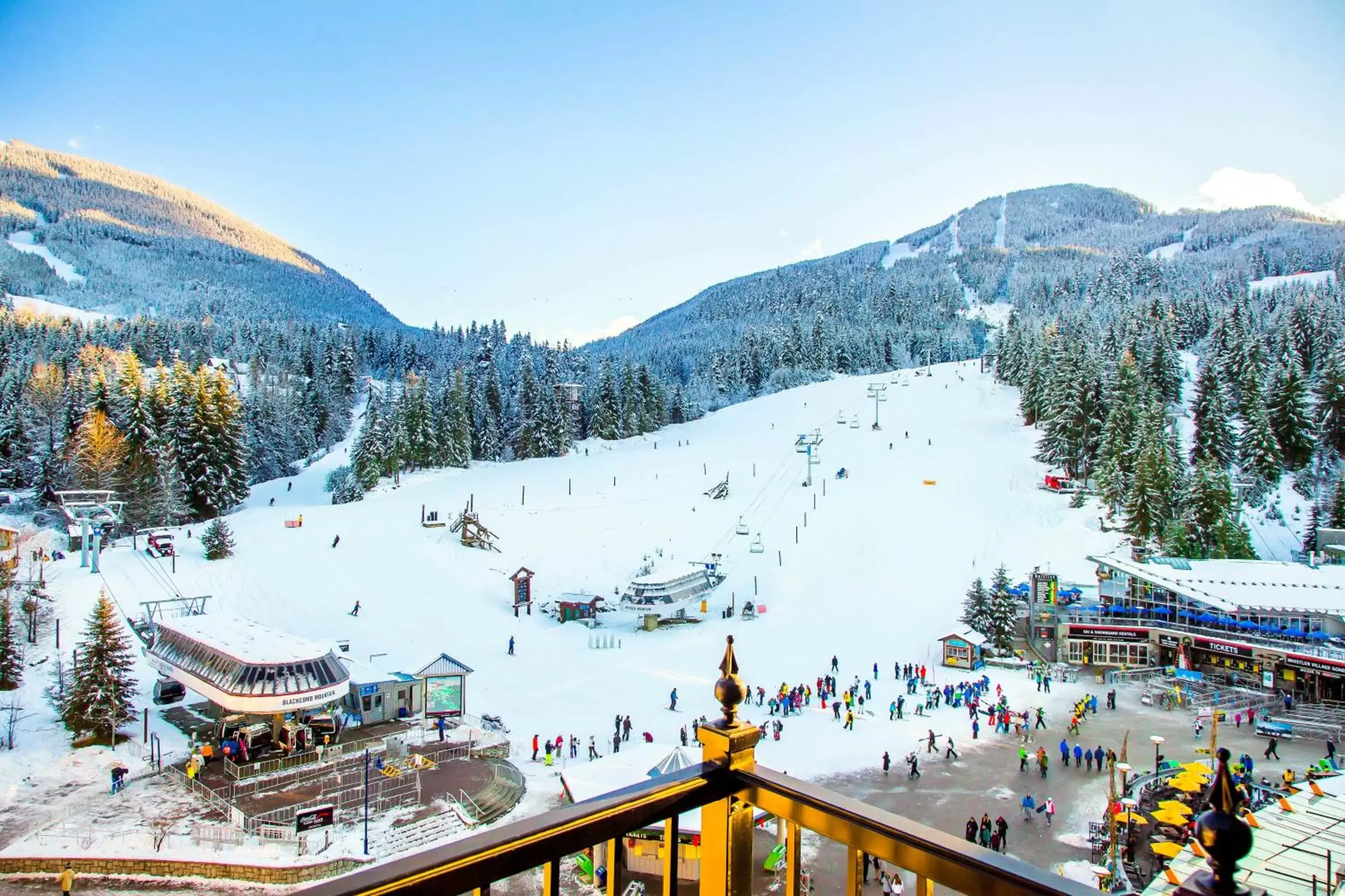 One-Bedroom Suite with Mountain View in Sundial Hotel One-Bedroom Suite with Mountain View in Sundial Hotel