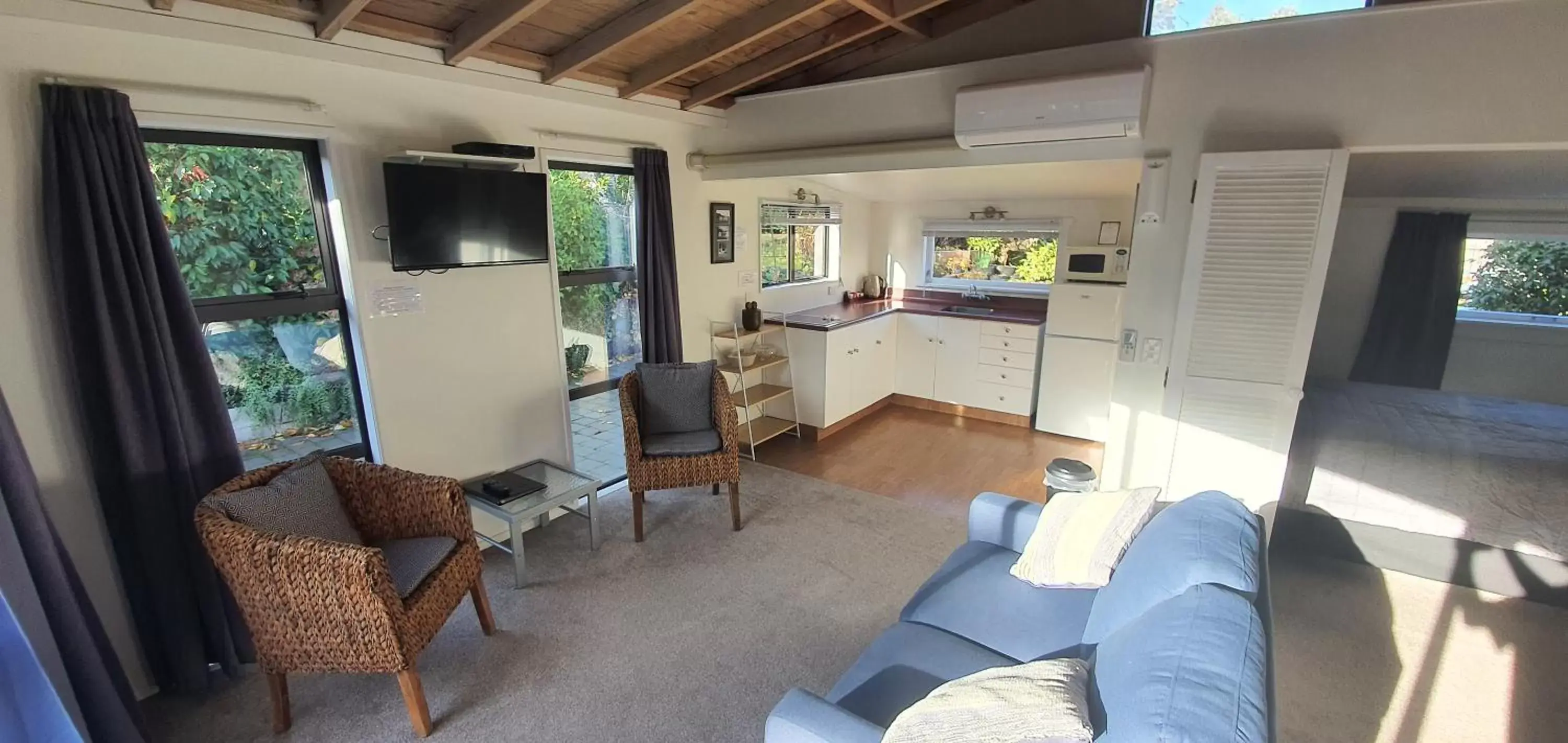 Cottage - Dog Friendly in Accent On Taupo Motor Lodge Cottage - Dog Friendly in Accent On Taupo Motor Lodge