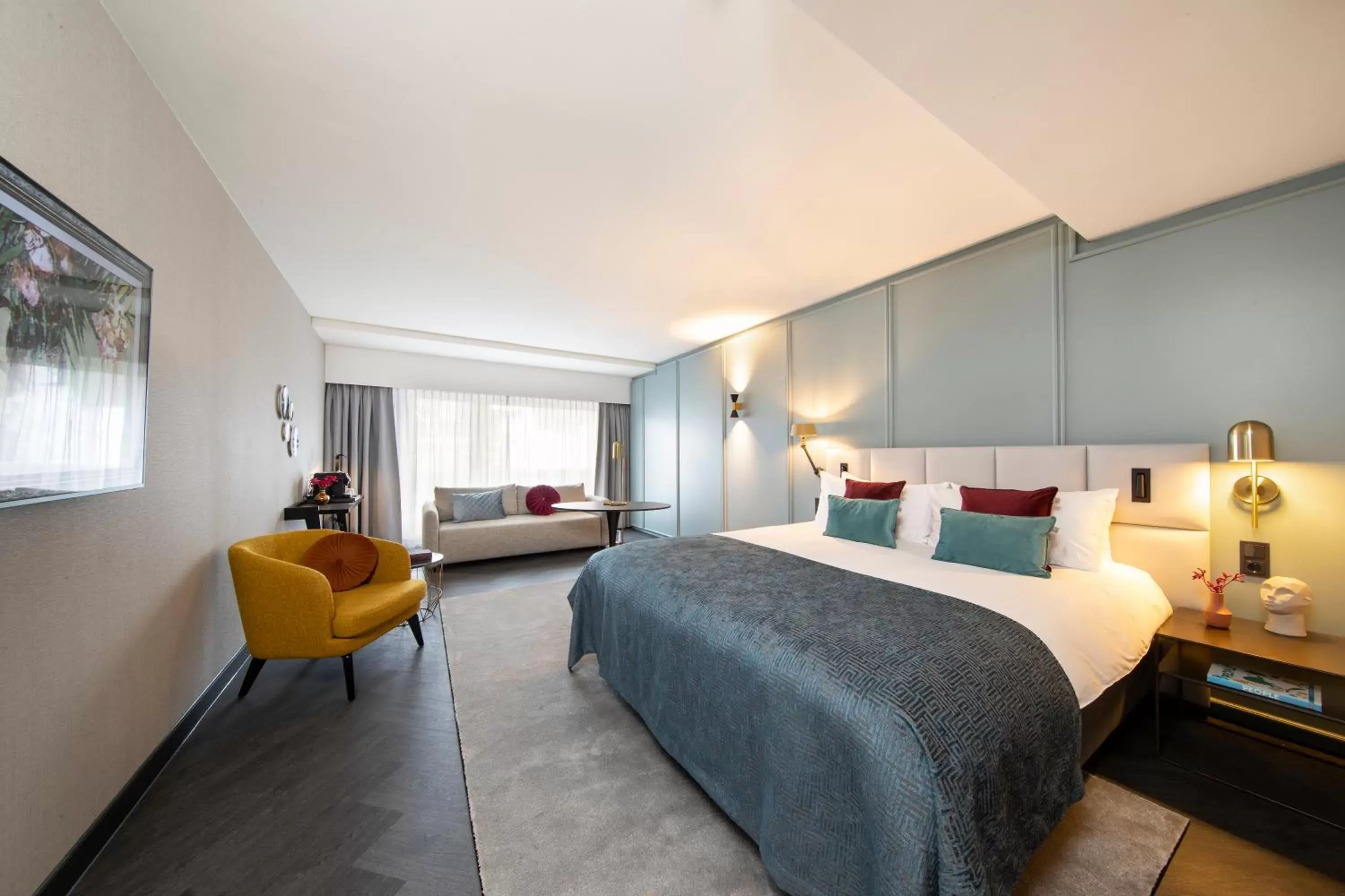 Family Room with Balcony in Bilderberg Hotel De Keizerskroon Family Room with Balcony in Bilderberg Hotel De Keizerskroon