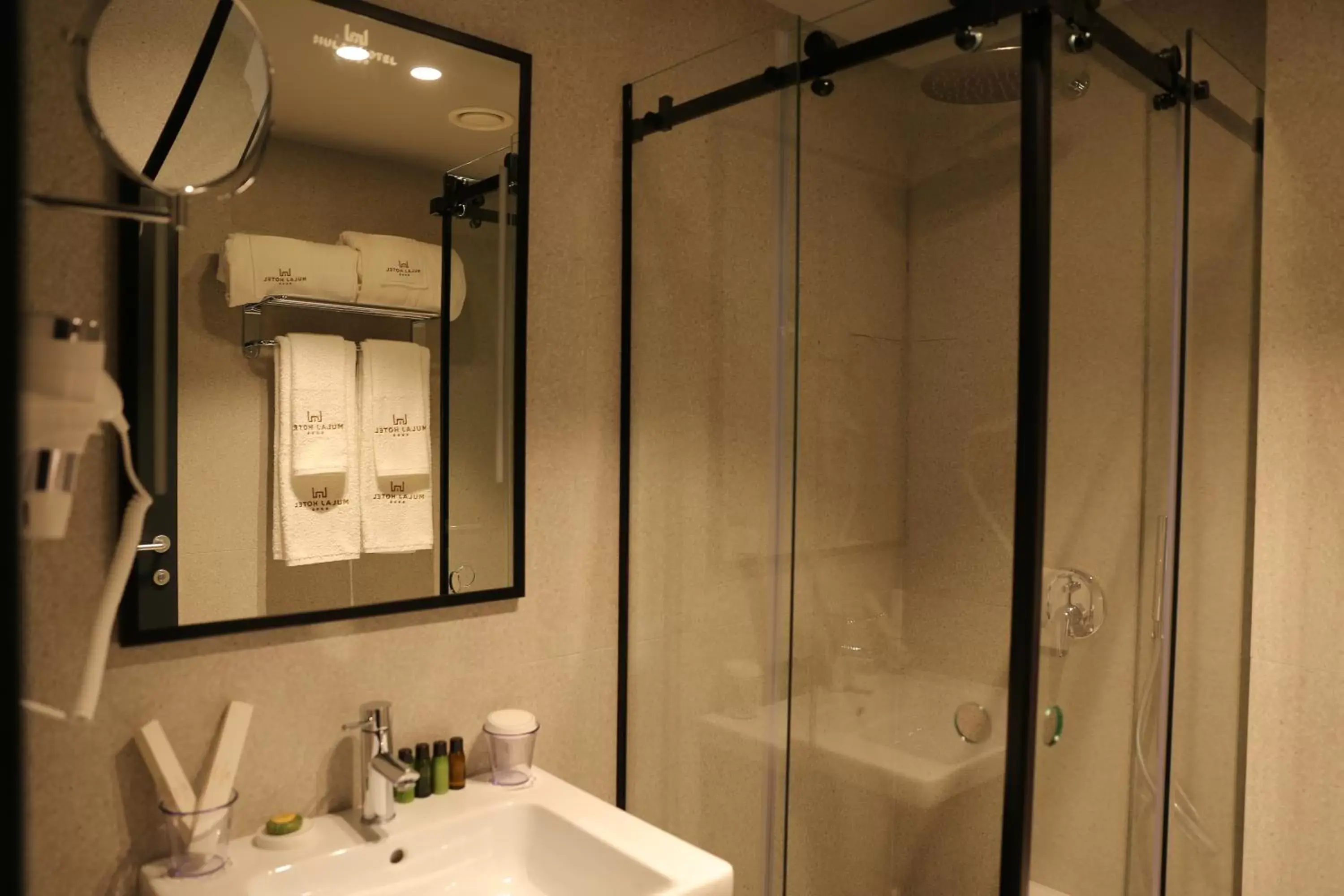 Standard Double Room - single occupancy in Mulaj Hotel Standard Double Room - single occupancy in Mulaj Hotel