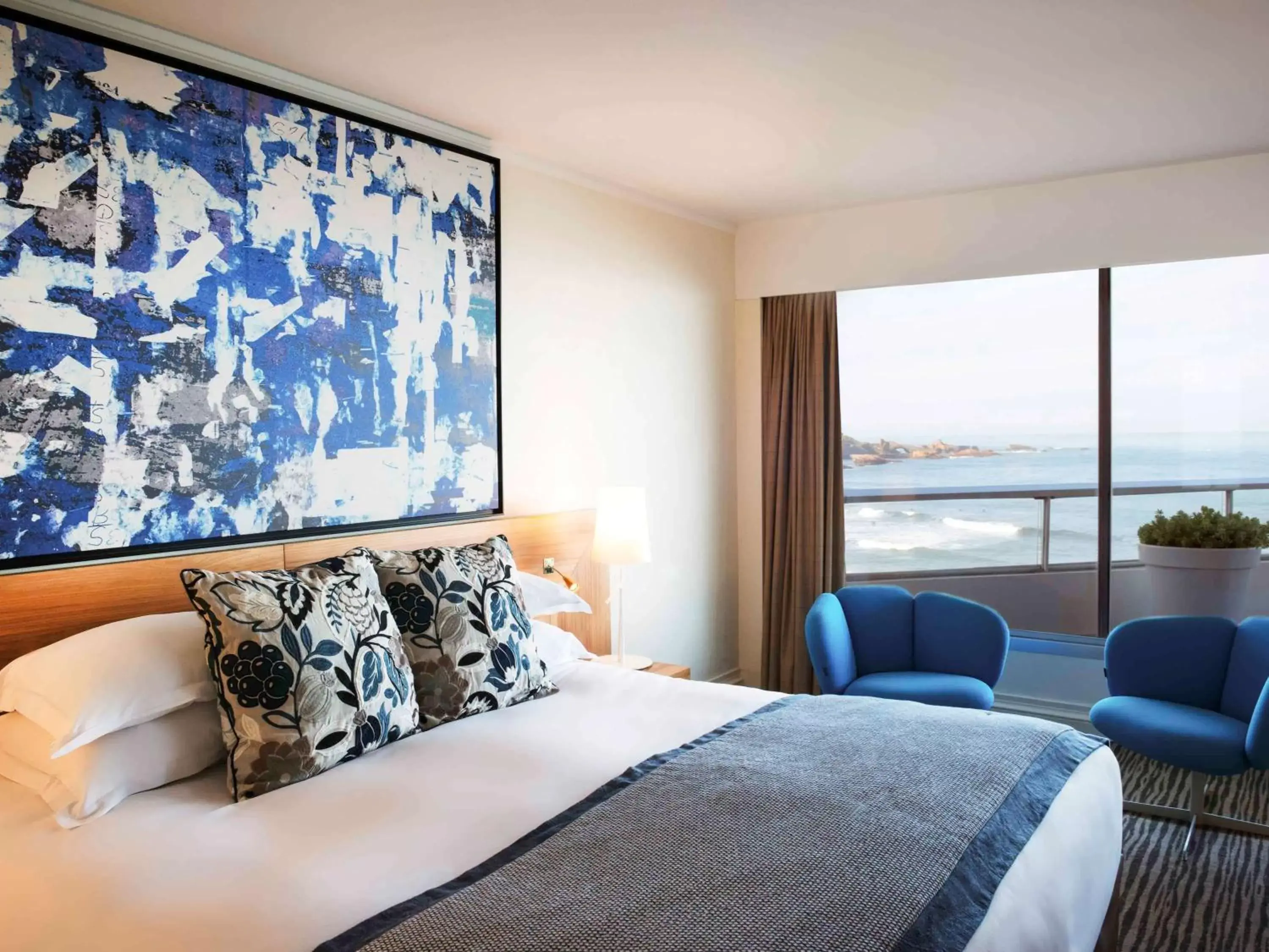 Junior Suite with Ocean View in Sofitel Biarritz Le Miramar Thalassa Junior Suite with Ocean View in Sofitel Biarritz Le Miramar Thalassa