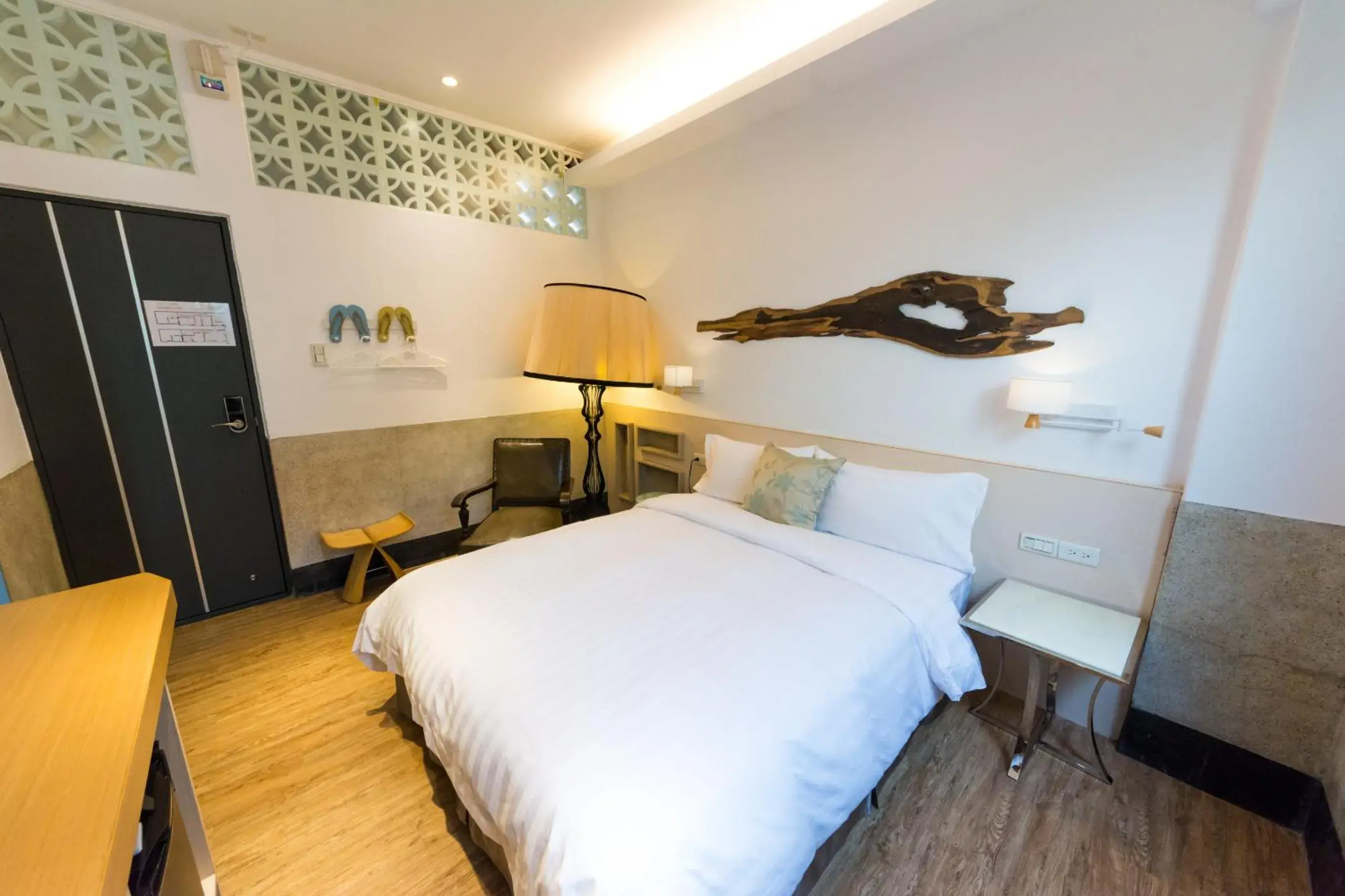 Deluxe Double Room in Chung Fu Inn Deluxe Double Room in Chung Fu Inn