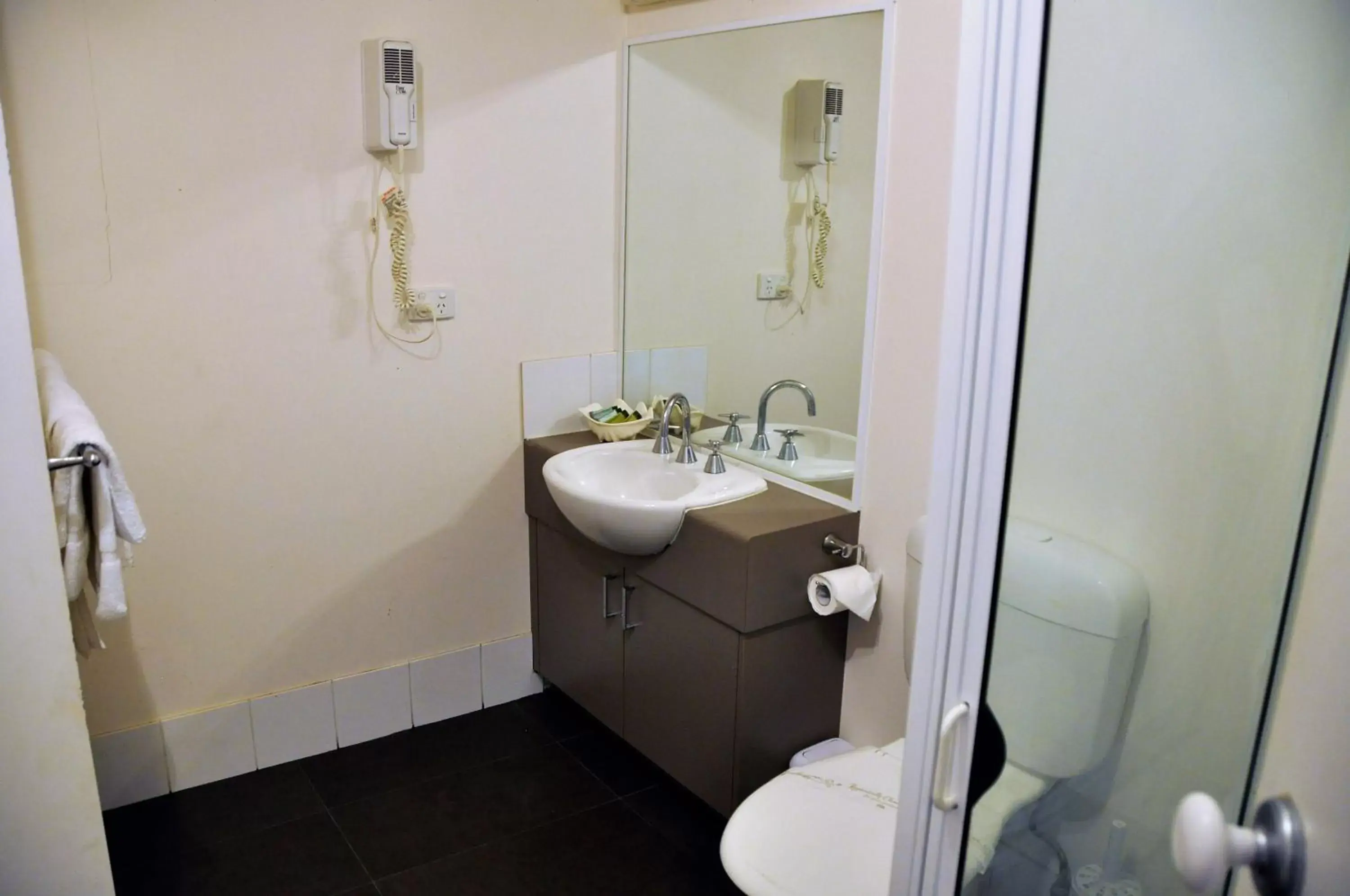 Twin Room with Ocean View - Upper Balcony in A Great Ocean View Motel Twin Room with Ocean View - Upper Balcony in A Great Ocean View Motel