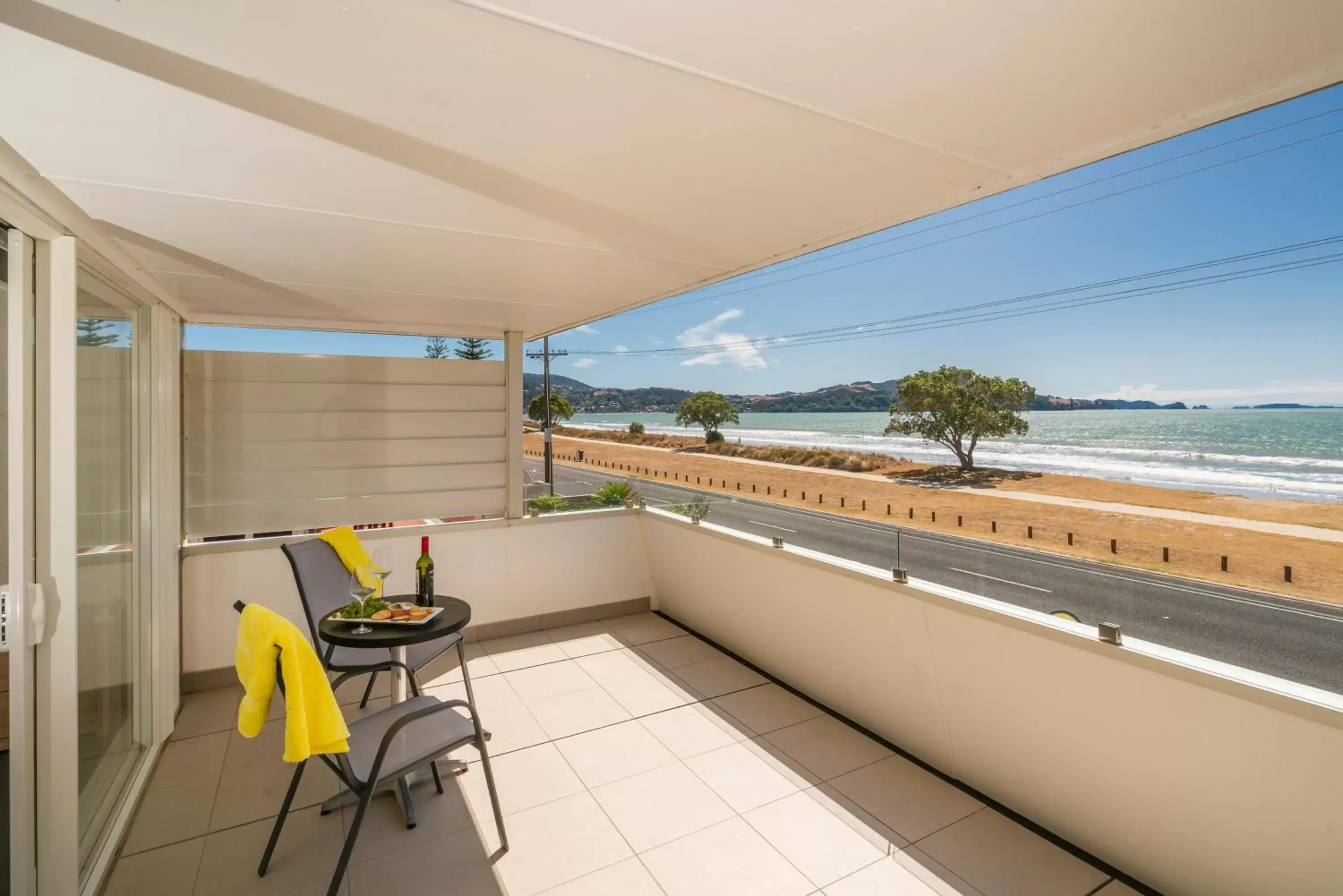 Executive Suite with Spa Bath and Sea View in The Oceanside Motel Executive Suite with Spa Bath and Sea View in The Oceanside Motel