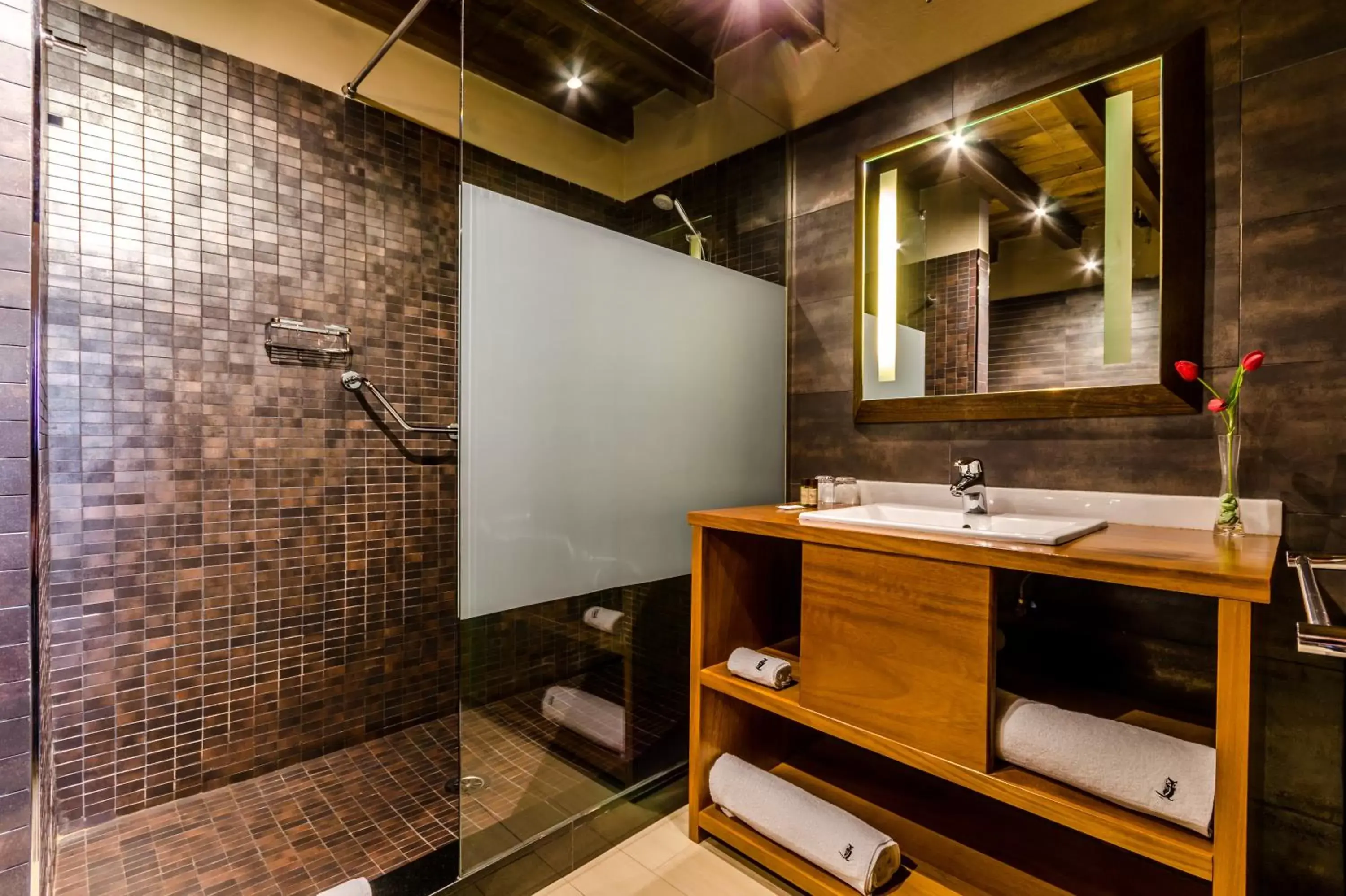 Deluxe Double Room in YIT Abentofail Deluxe Double Room in YIT Abentofail