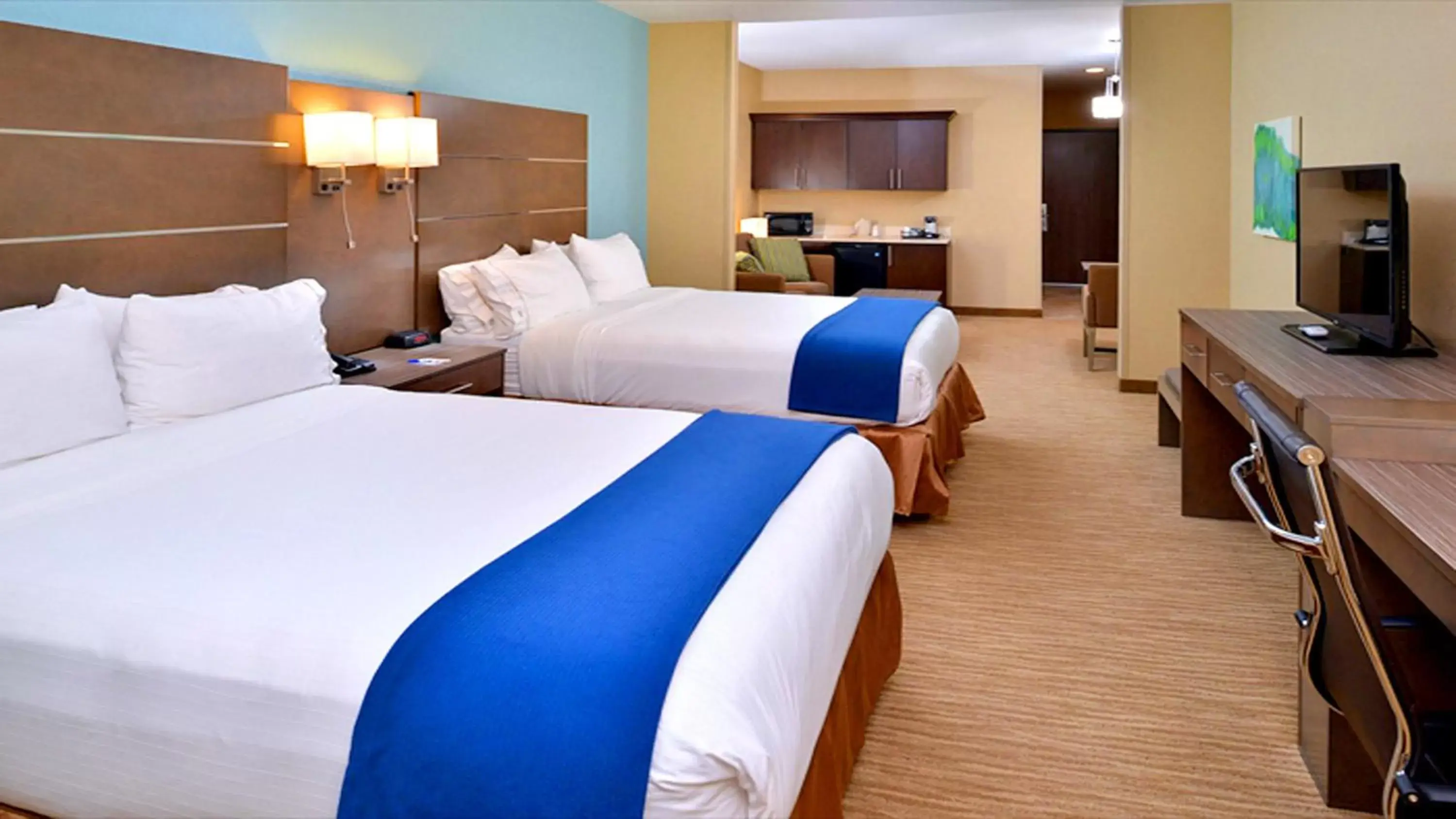 Queen Suite with Two Queen Beds and Sofa Bed in Holiday Inn Express and Suites Schulenburg by IHG Queen Suite with Two Queen Beds and Sofa Bed in Holiday Inn Express and Suites Schulenburg by IHG