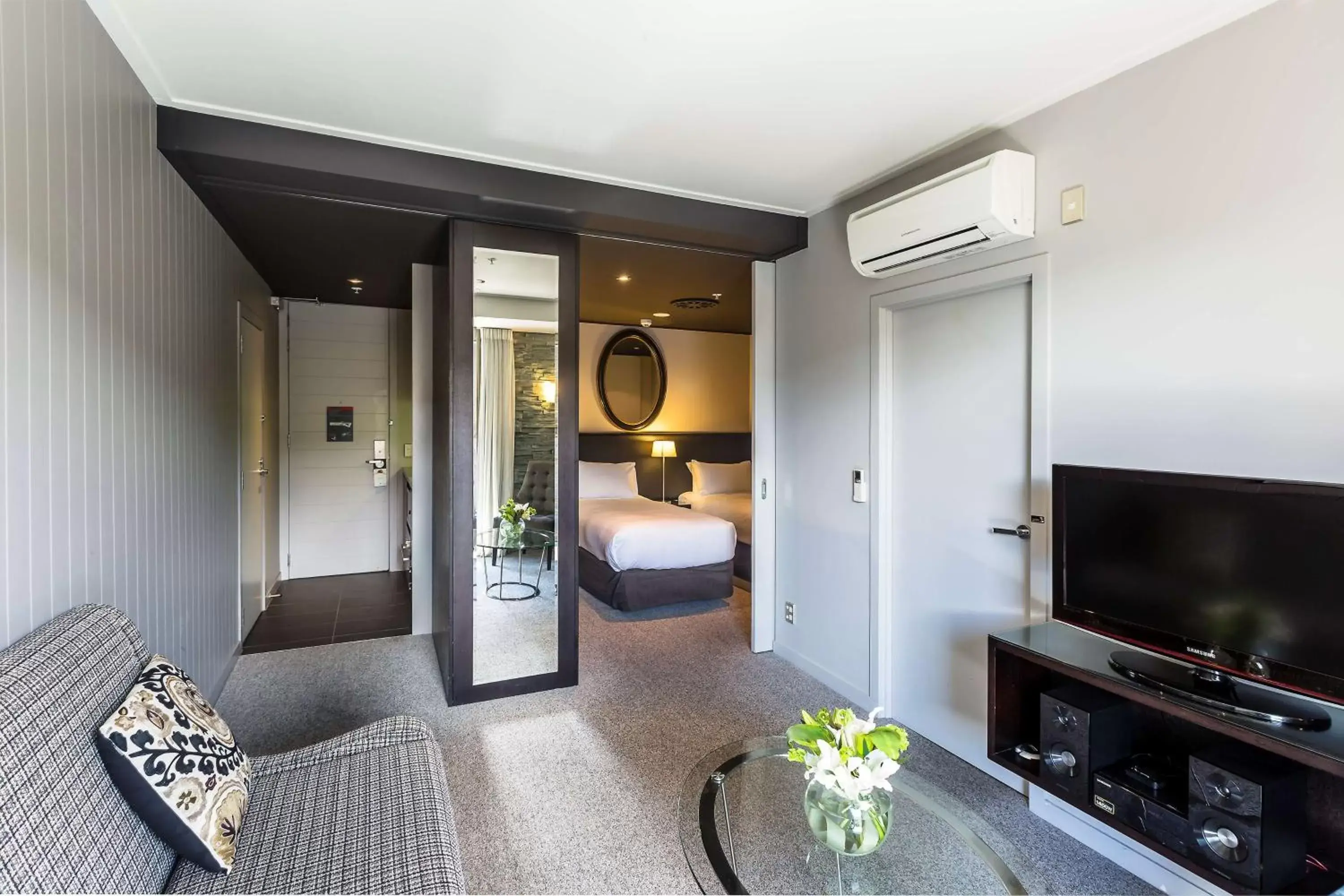 Twin Room in DoubleTree by Hilton Queenstown Twin Room in DoubleTree by Hilton Queenstown