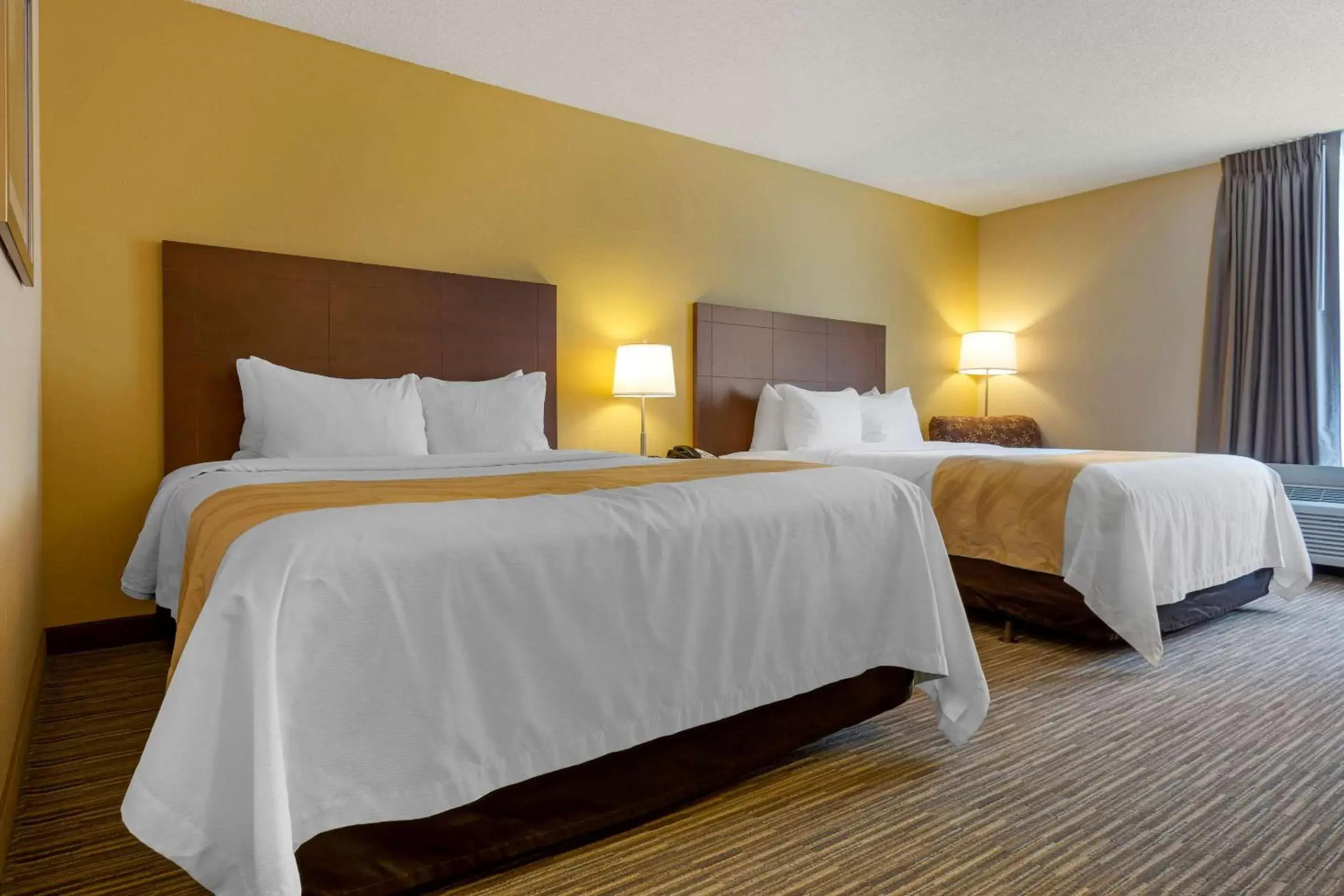 Queen Room with Two Queen Beds - Non-Smoking/Ground Floor in Quality Inn Harrison North Queen Room with Two Queen Beds - Non-Smoking/Ground Floor in Quality Inn Harrison North