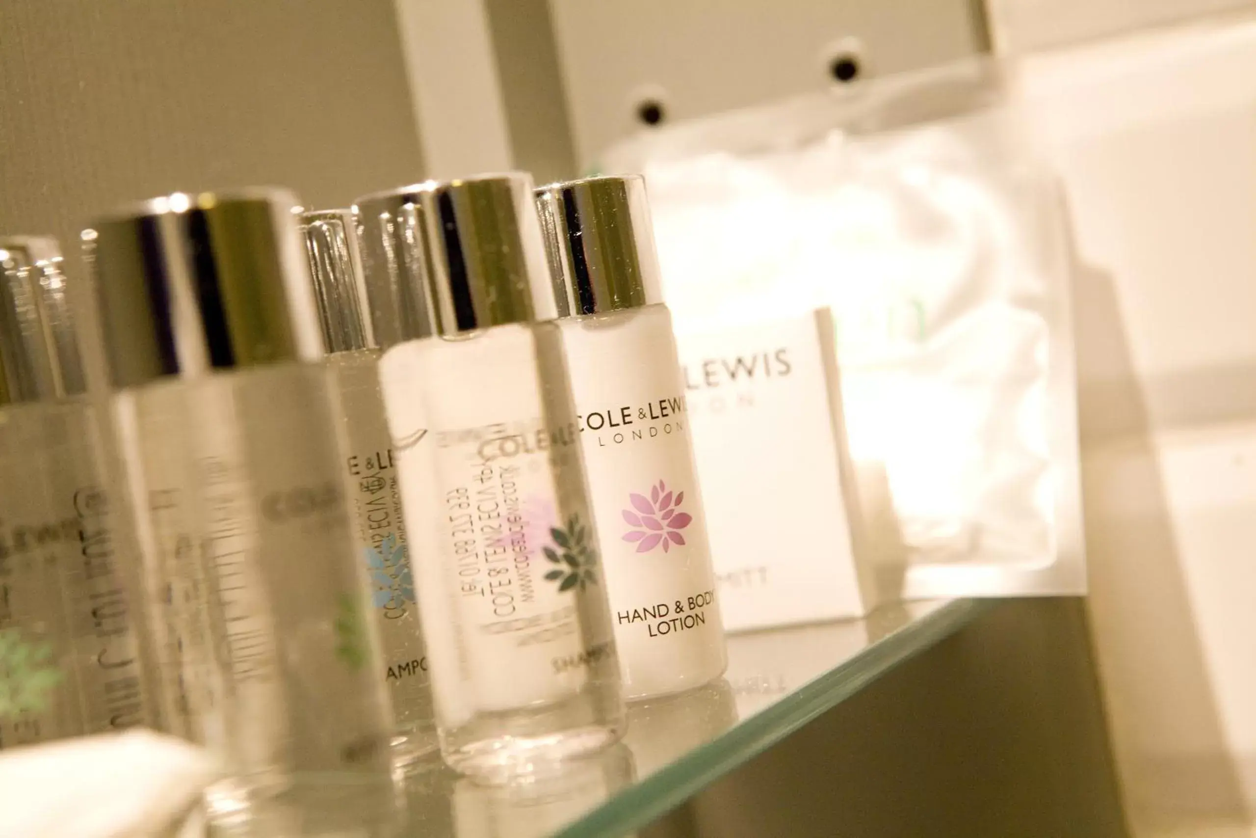 Twin Room with Private Bathroom in The Broadoak Twin Room with Private Bathroom in The Broadoak