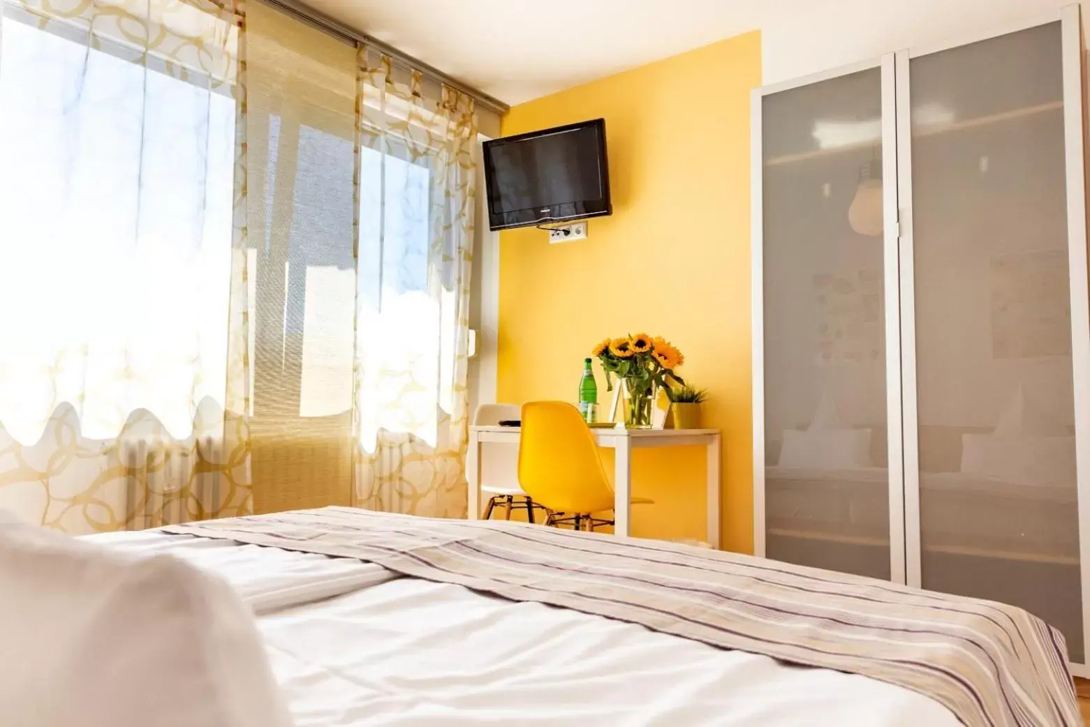 Standard Double Room in Scheid´s Hotel – Restaurant Standard Double Room in Scheid´s Hotel – Restaurant