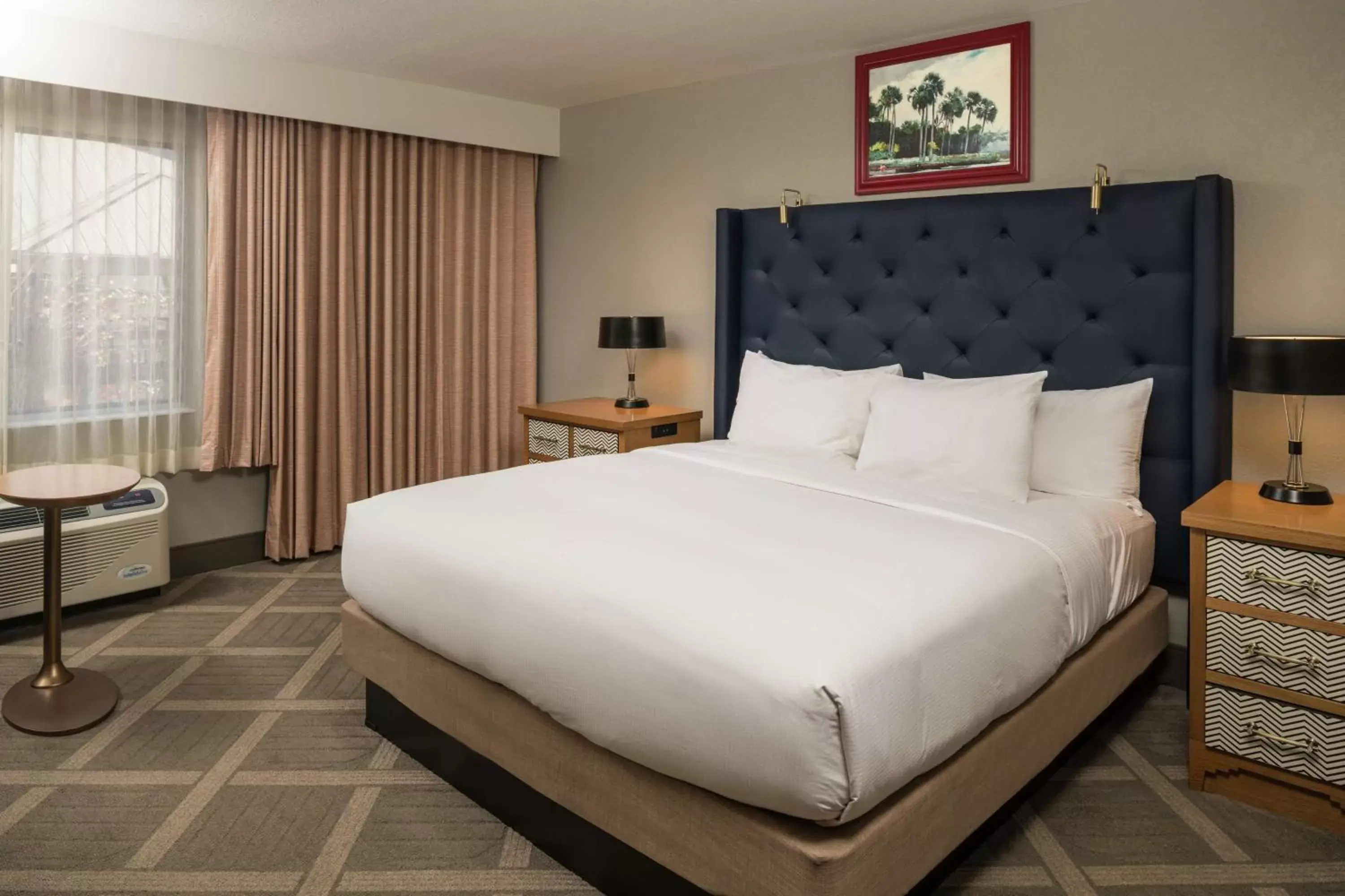 King Room - Hearing Access in DoubleTree by Hilton Gainesville King Room - Hearing Access in DoubleTree by Hilton Gainesville