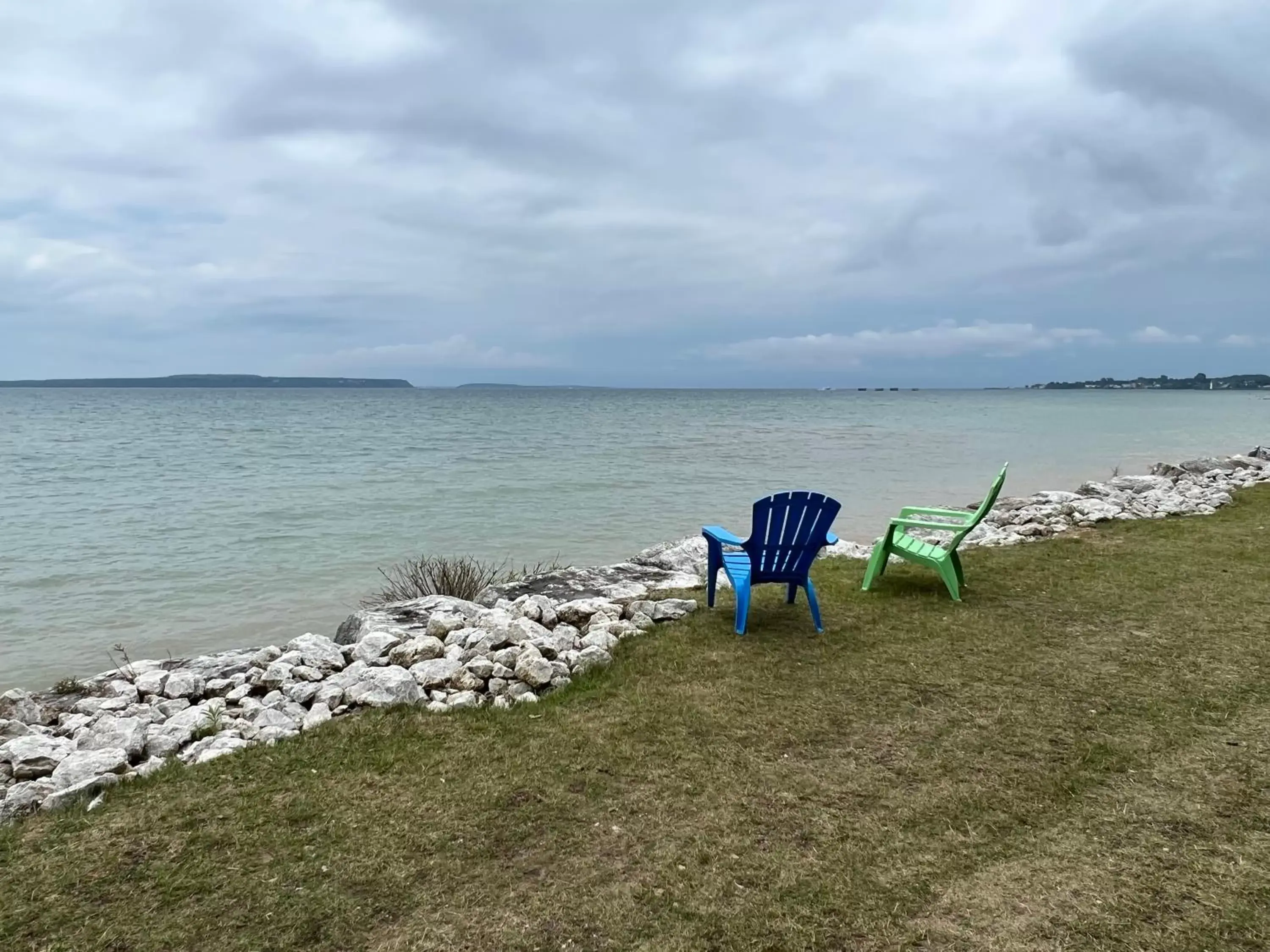 Family Room with Two Queen Beds and One Single Bed - Non Smoking in Quality Inn Lakefront Family Room with Two Queen Beds and One Single Bed - Non Smoking in Quality Inn Lakefront