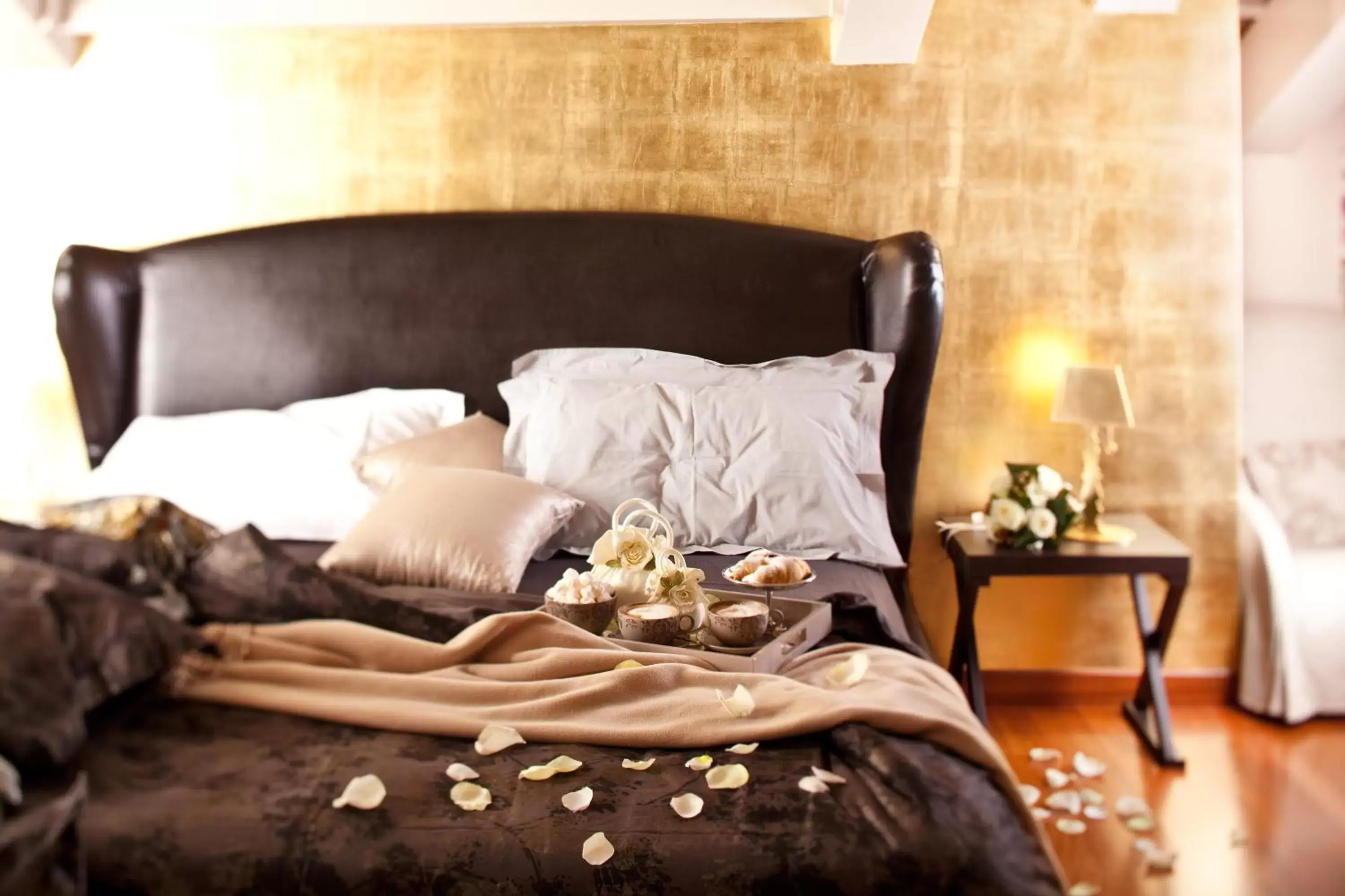 Deluxe Suite - single occupancy in Al Tezzon Hotel Deluxe Suite - single occupancy in Al Tezzon Hotel