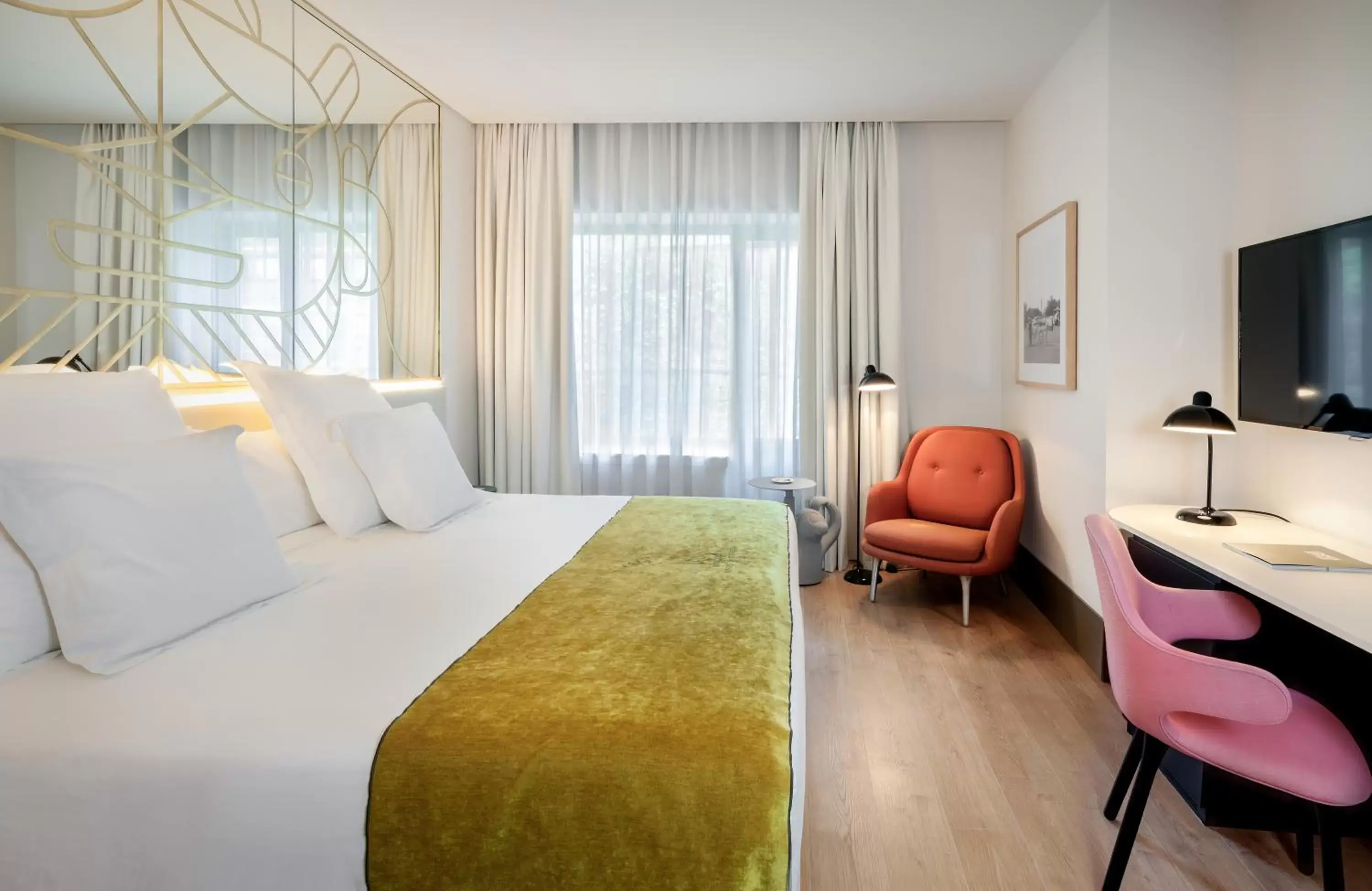 Deluxe Room in Barceló Torre de Madrid Deluxe Room in Barceló Torre de Madrid