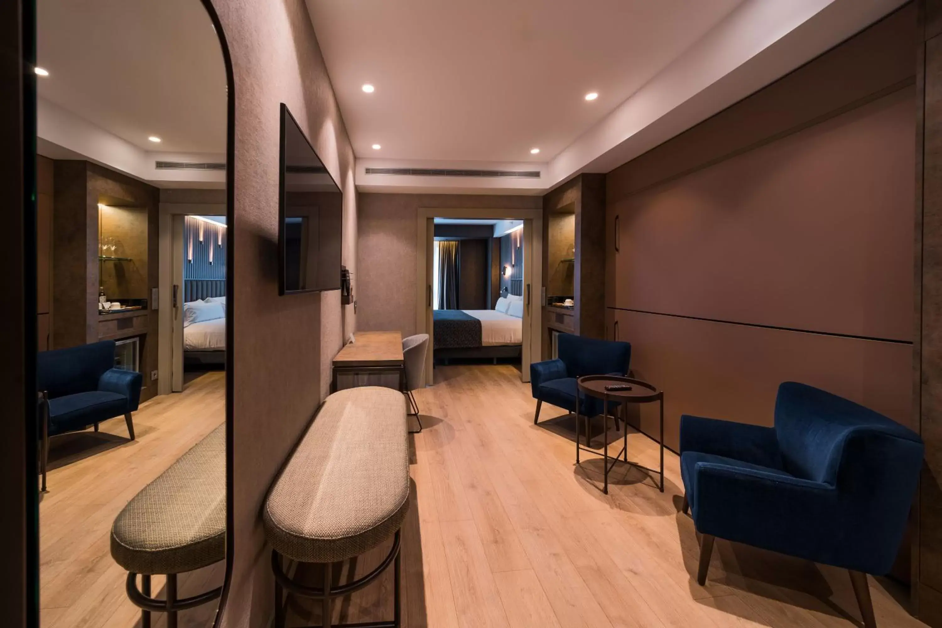 Family Room in Catalonia Gran Vía Bilbao Family Room in Catalonia Gran Vía Bilbao