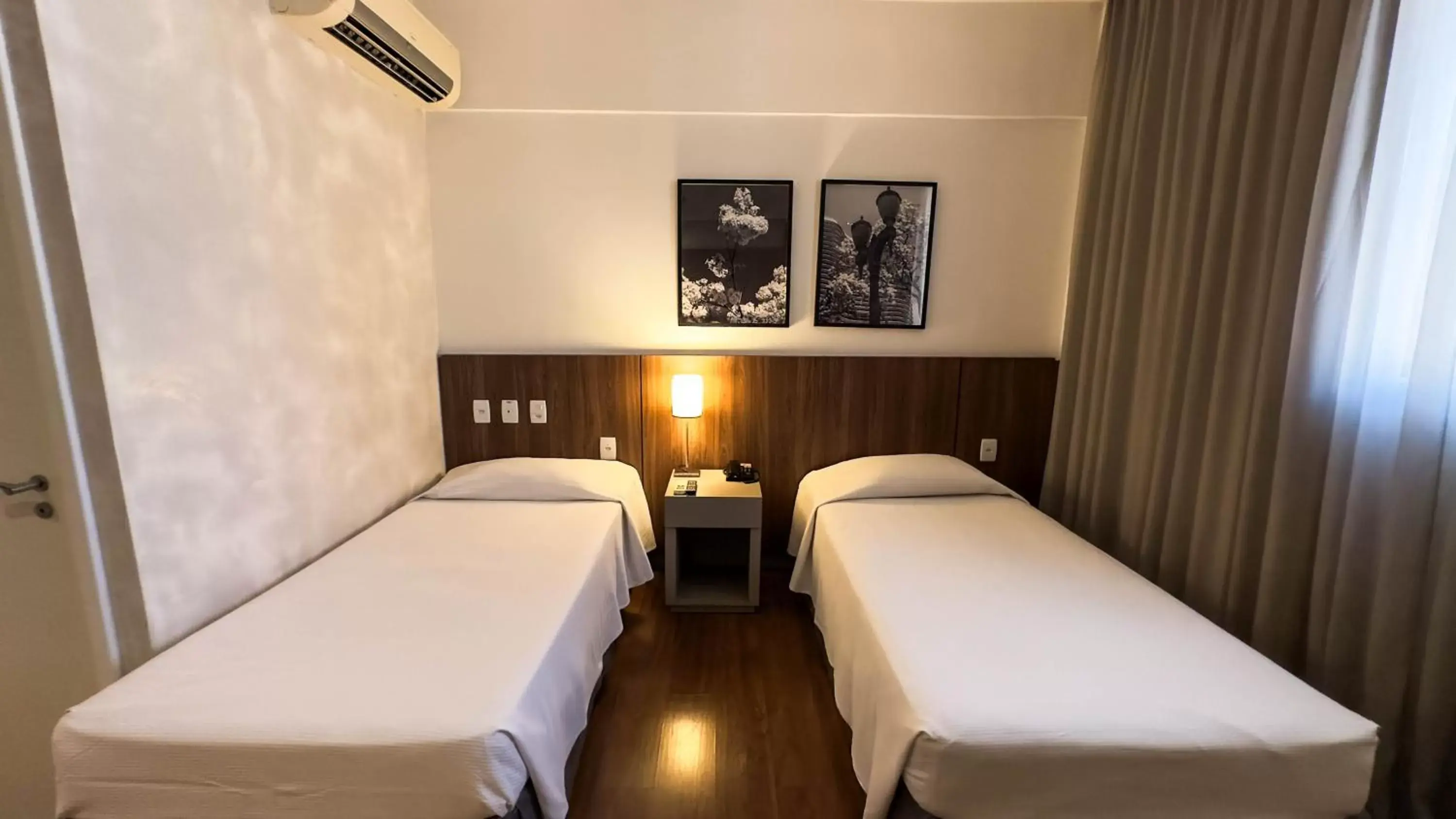 Twin Room - single occupancy - Disability Access in Hotel Vivenzo Savassi Belo Horizonte Twin Room - single occupancy - Disability Access in Hotel Vivenzo Savassi Belo Horizonte