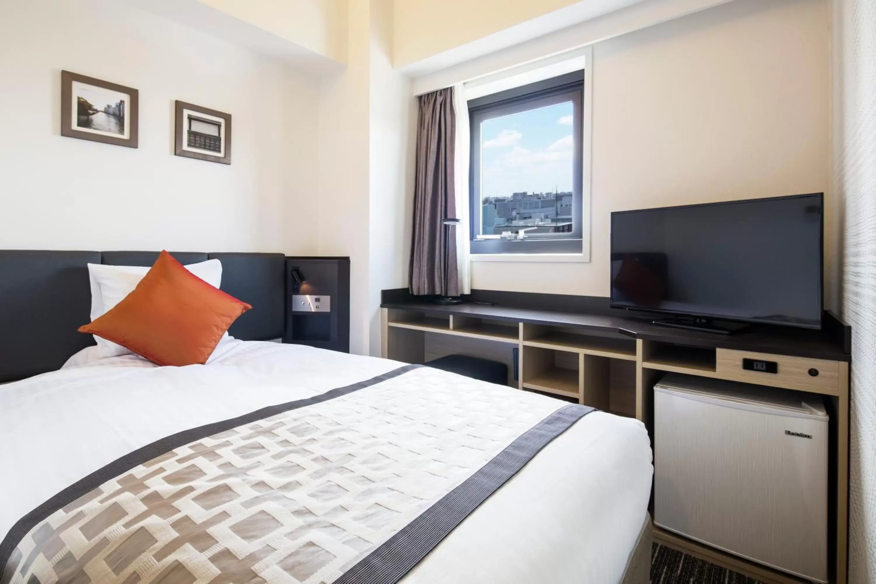 Standard Single Room - single occupancy - Smoking in HOTEL MYSTAYS Shin Osaka Conference Center Standard Single Room - single occupancy - Smoking in HOTEL MYSTAYS Shin Osaka Conference Center