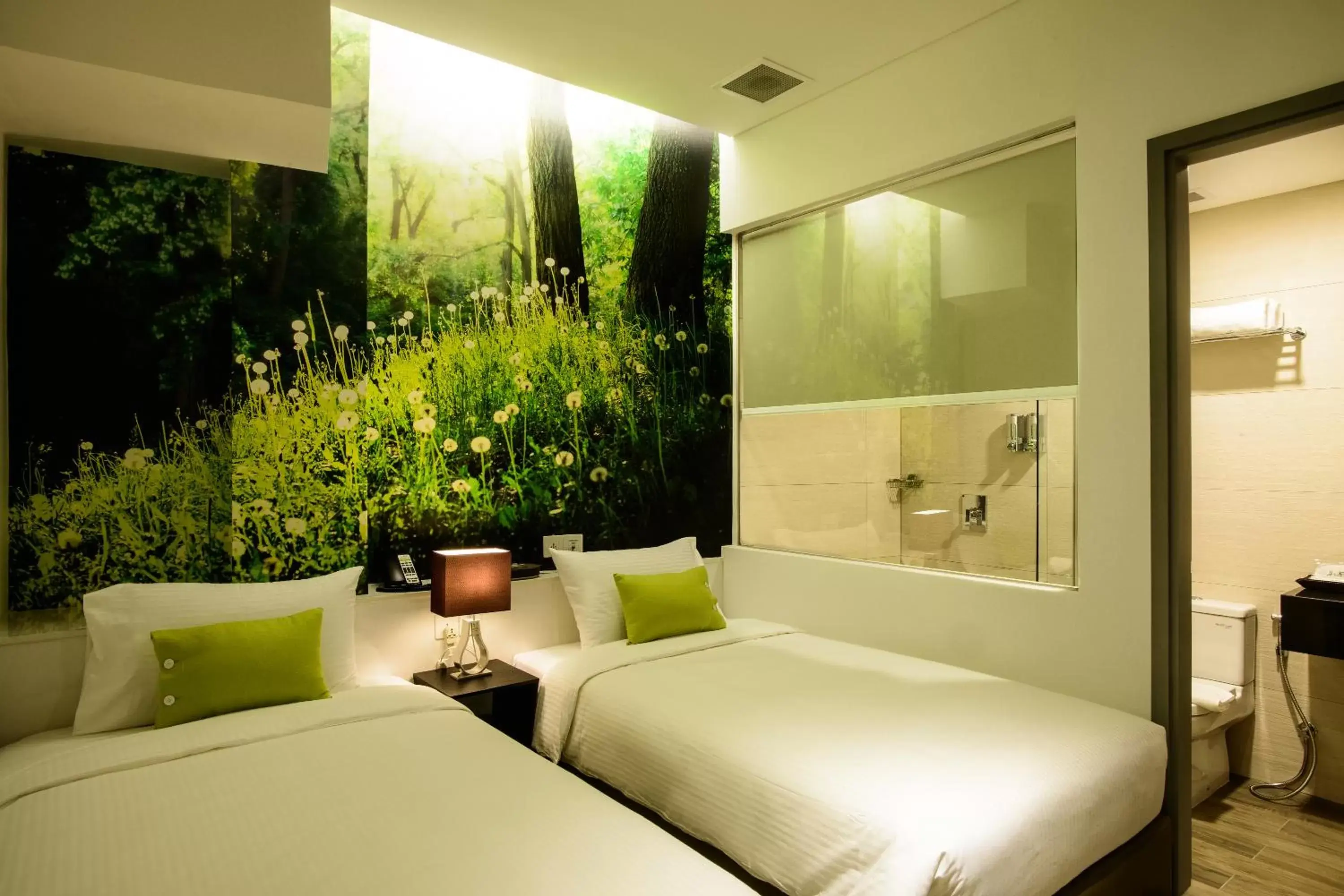 Deluxe Twin Room - Silver in J8 Hotel Deluxe Twin Room - Silver in J8 Hotel