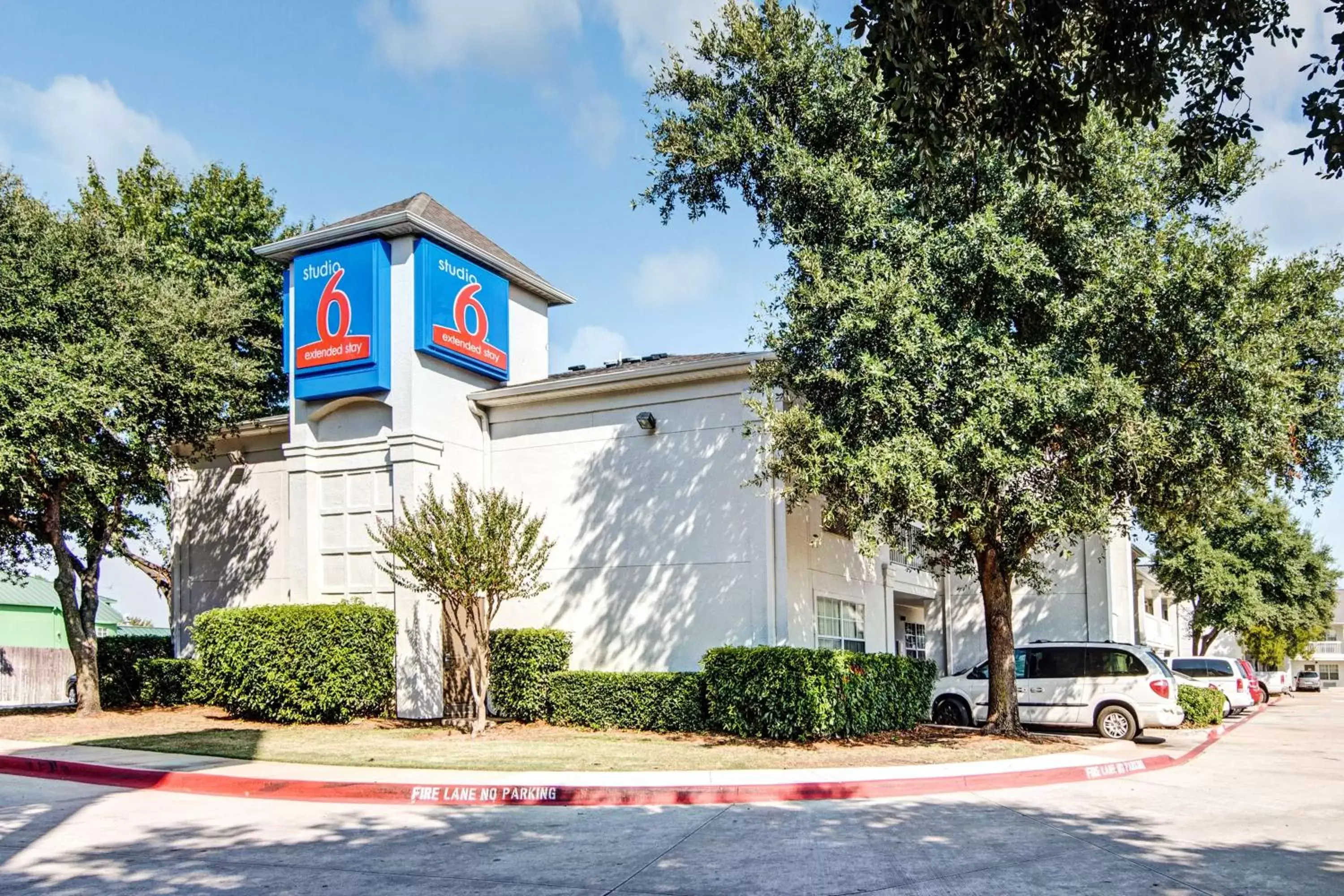 Studio 6-Arlington, TX - South - Dallas Studio 6-Arlington, TX - South - Dallas