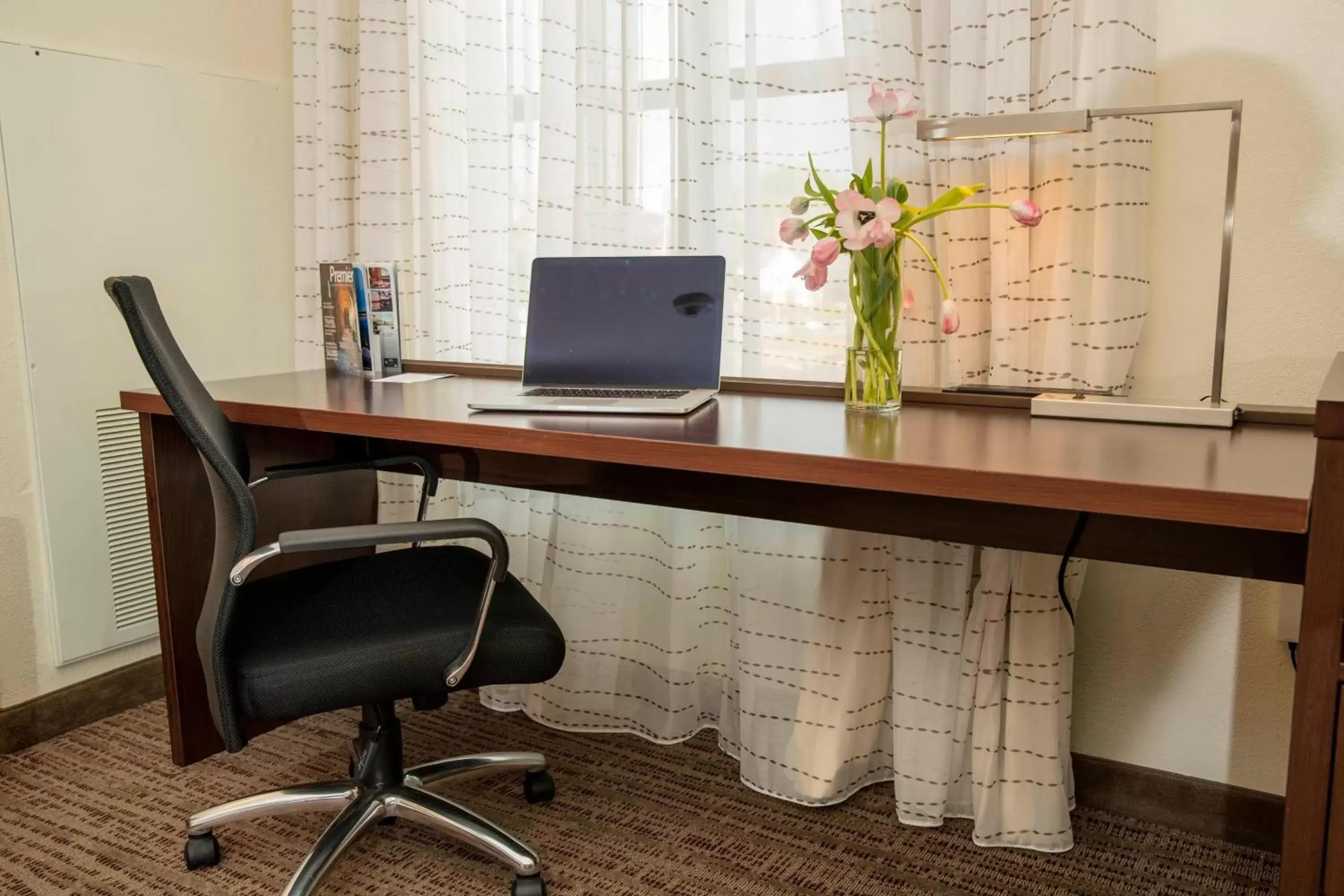 King Studio with Sofa Bed and Adapted Tub - Mobility and Hearing Accessible in Residence Inn by Marriott Philadelphia Great Valley/Malvern King Studio with Sofa Bed and Adapted Tub - Mobility and Hearing Accessible in Residence Inn by Marriott Philadelphia Great Valley/Malvern