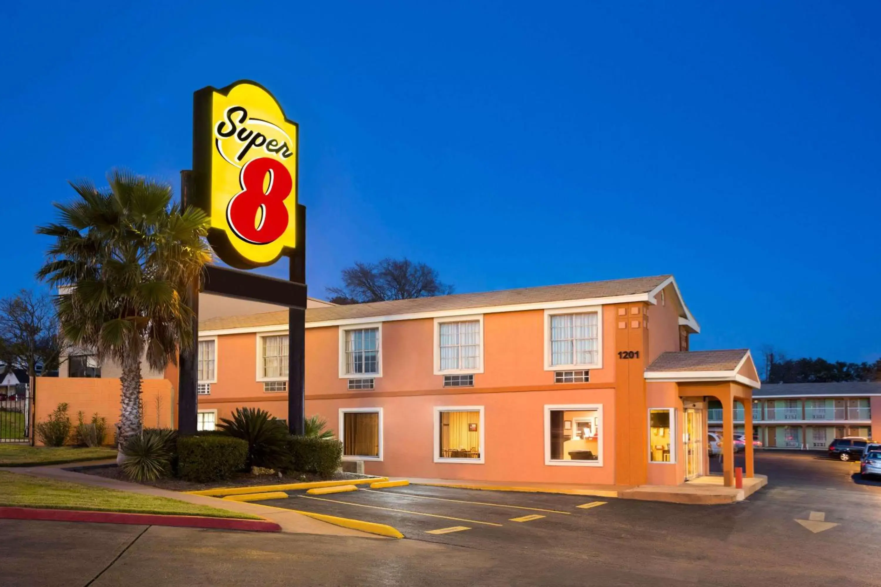 Super 8 by Wyndham Austin Downtown/Capitol Area Super 8 by Wyndham Austin Downtown/Capitol Area