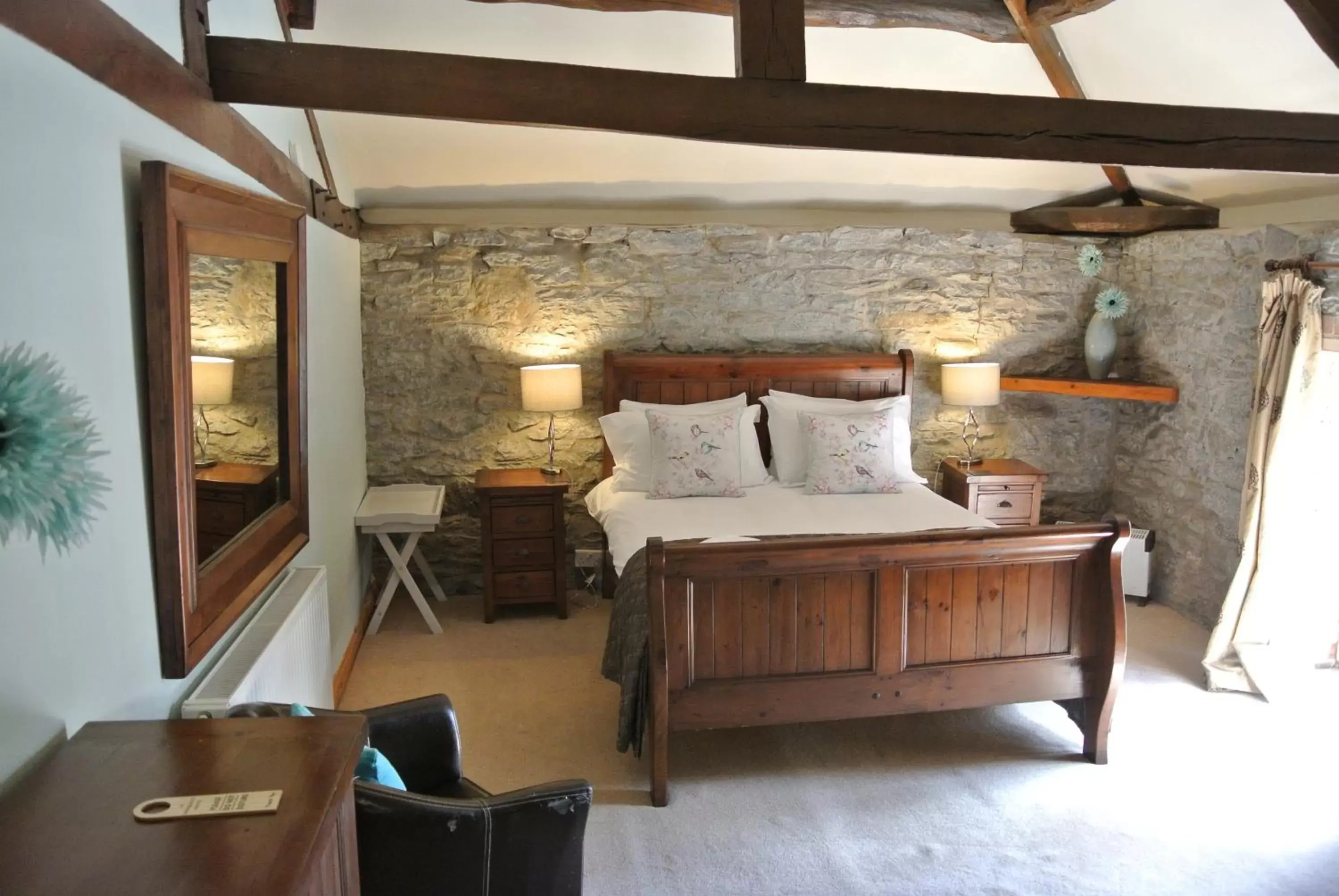 King-Size Double Room in The Horse & Jockey Inn King-Size Double Room in The Horse & Jockey Inn