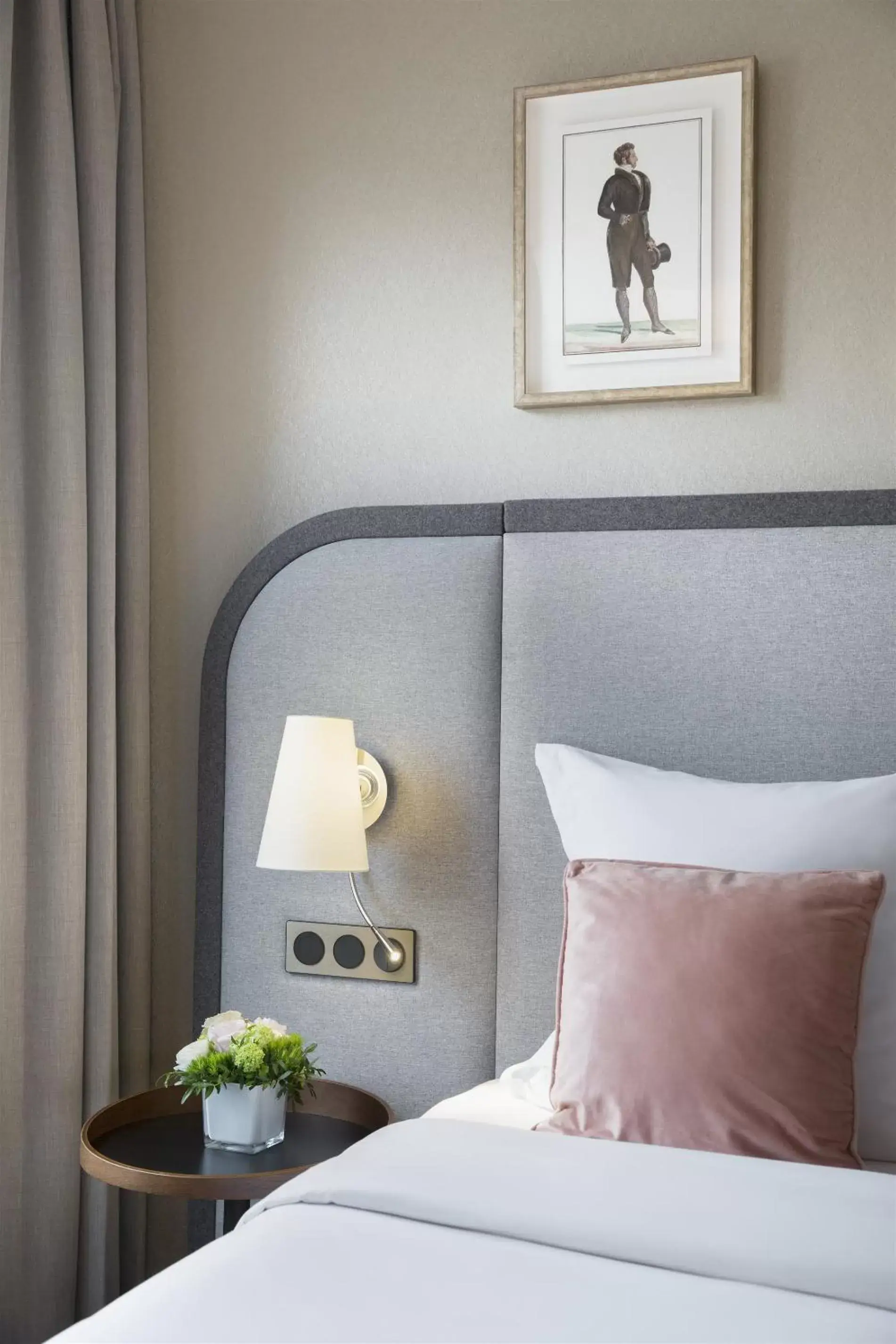 Warwick Reine Astrid - Lyon Warwick Reine Astrid - Lyon