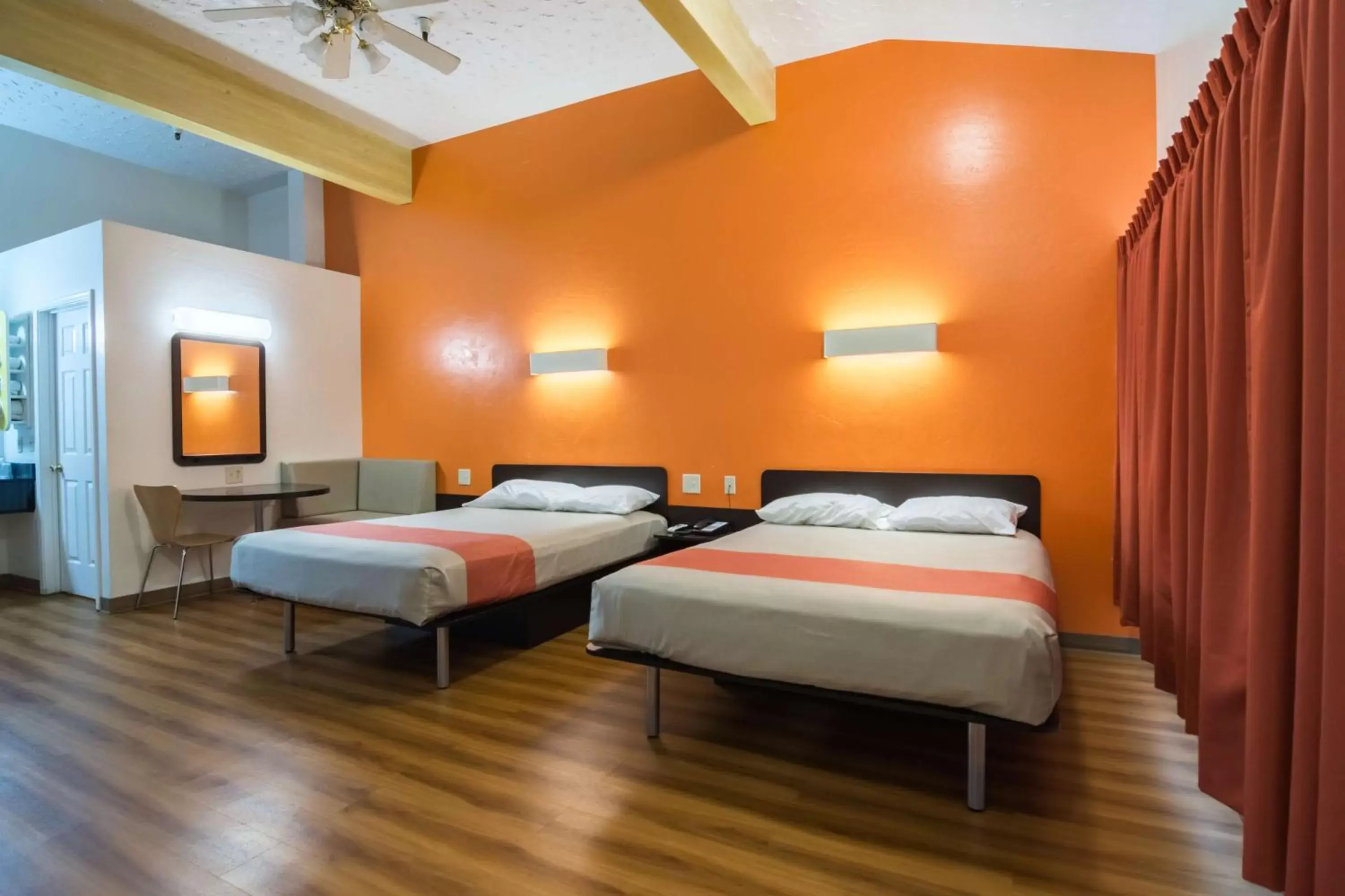 Deluxe Double Room - Non-Smoking in Motel 6-Globe, AZ Deluxe Double Room - Non-Smoking in Motel 6-Globe, AZ