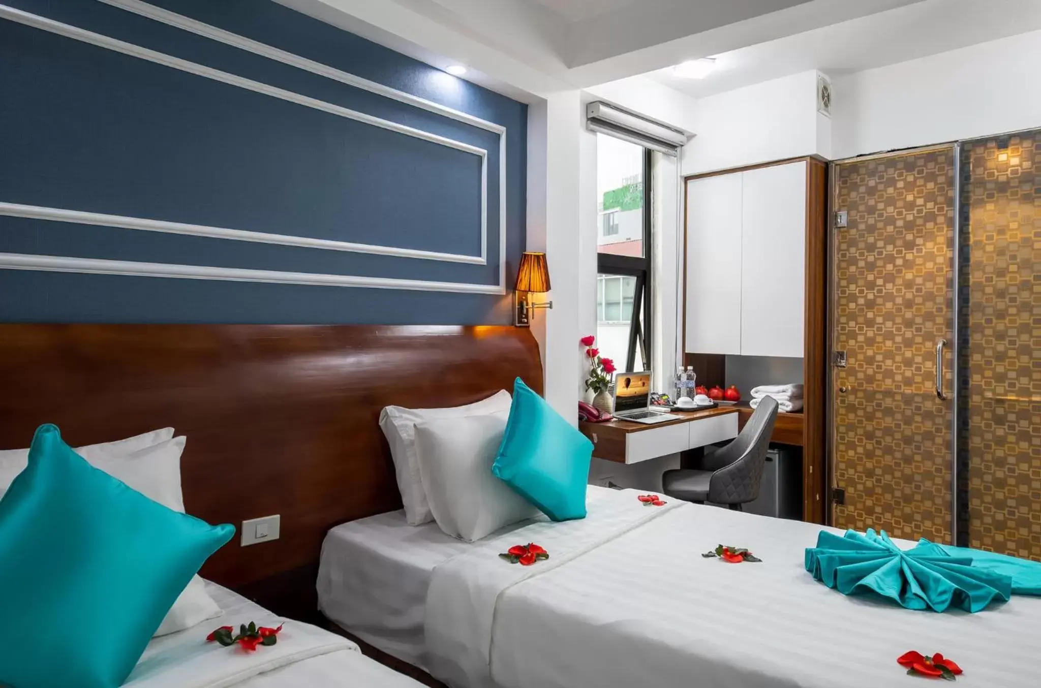 Deluxe Double or Twin Room in Hanoi Sisters Boutique Hotel & Spa & Travel Deluxe Double or Twin Room in Hanoi Sisters Boutique Hotel & Spa & Travel