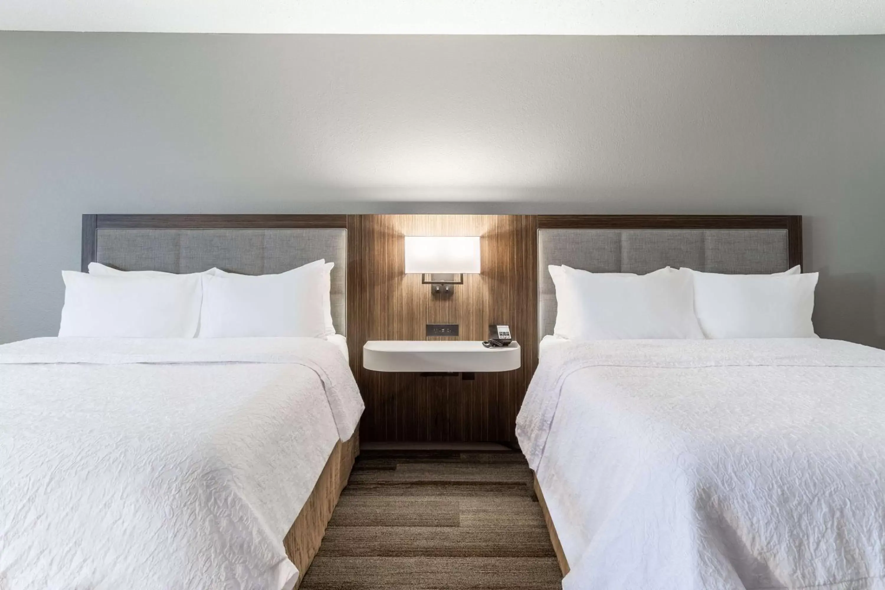 Queen Room with Two Queen Beds - Non-Smoking in Hampton Inn La Crosse/Onalaska Queen Room with Two Queen Beds - Non-Smoking in Hampton Inn La Crosse/Onalaska