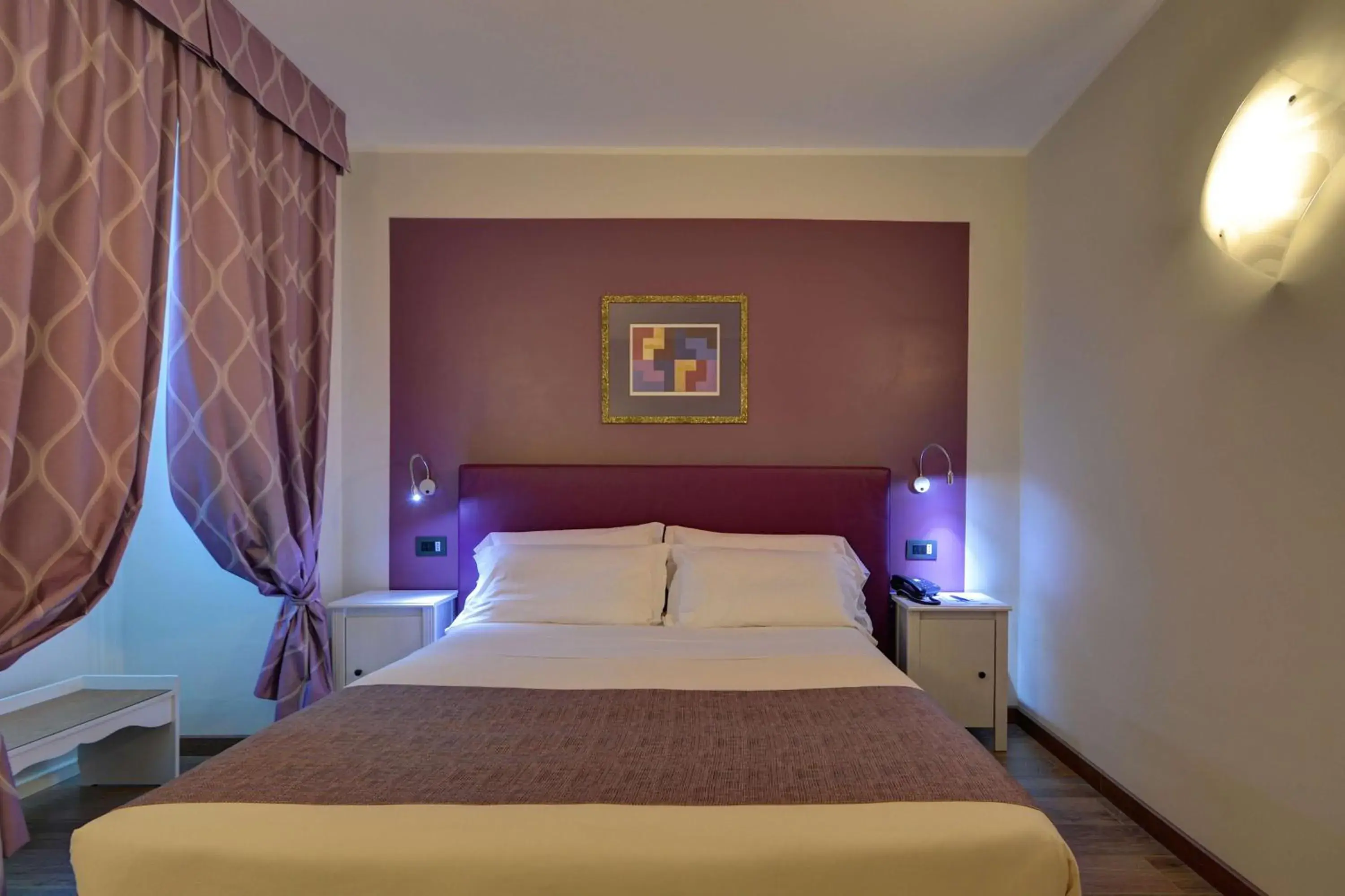 Standard Queen Room in Best Western Hotel Genio Standard Queen Room in Best Western Hotel Genio