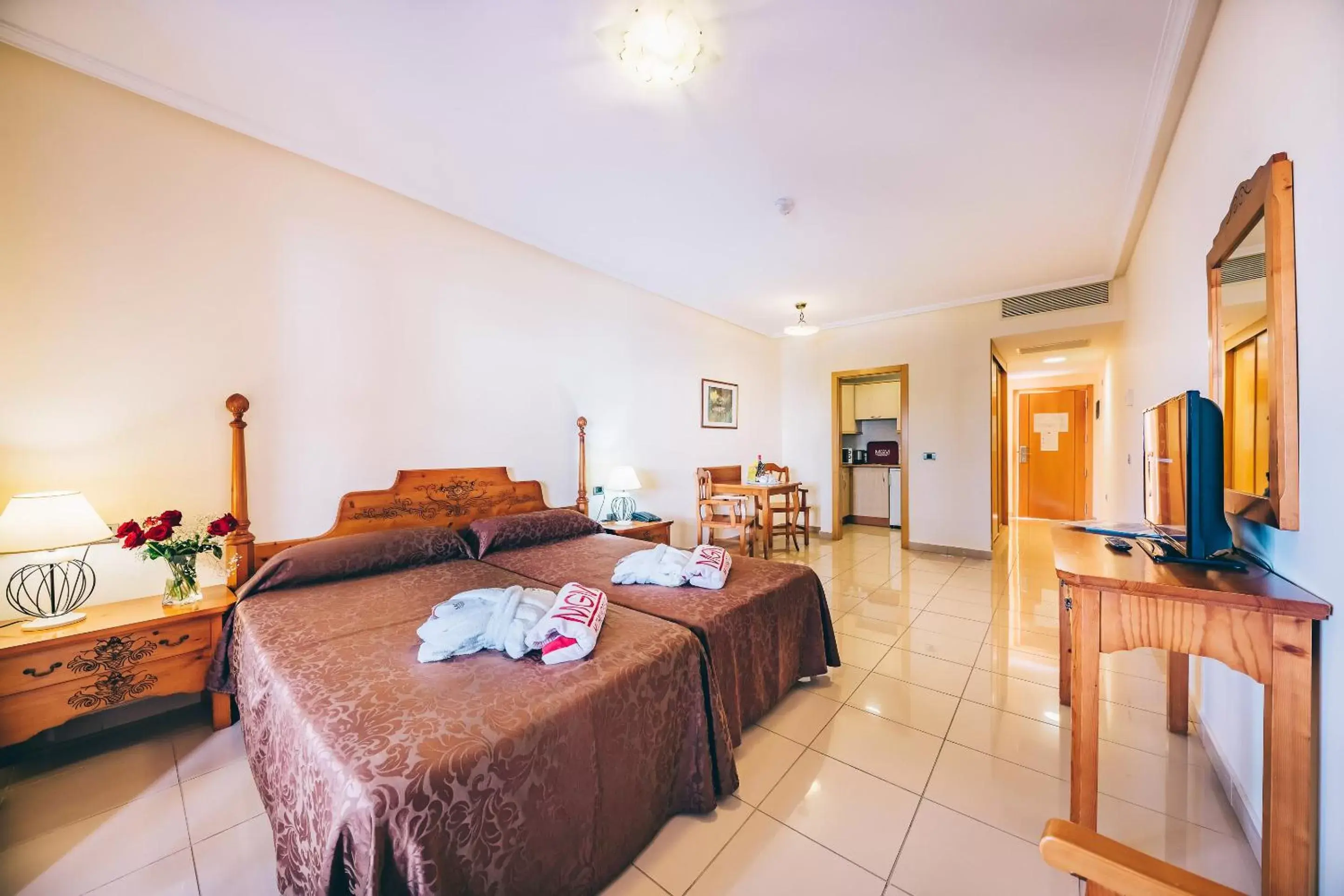 Double Room with Terrace in Grand Muthu Golf Plaza Hotel & Spa Double Room with Terrace in Grand Muthu Golf Plaza Hotel & Spa