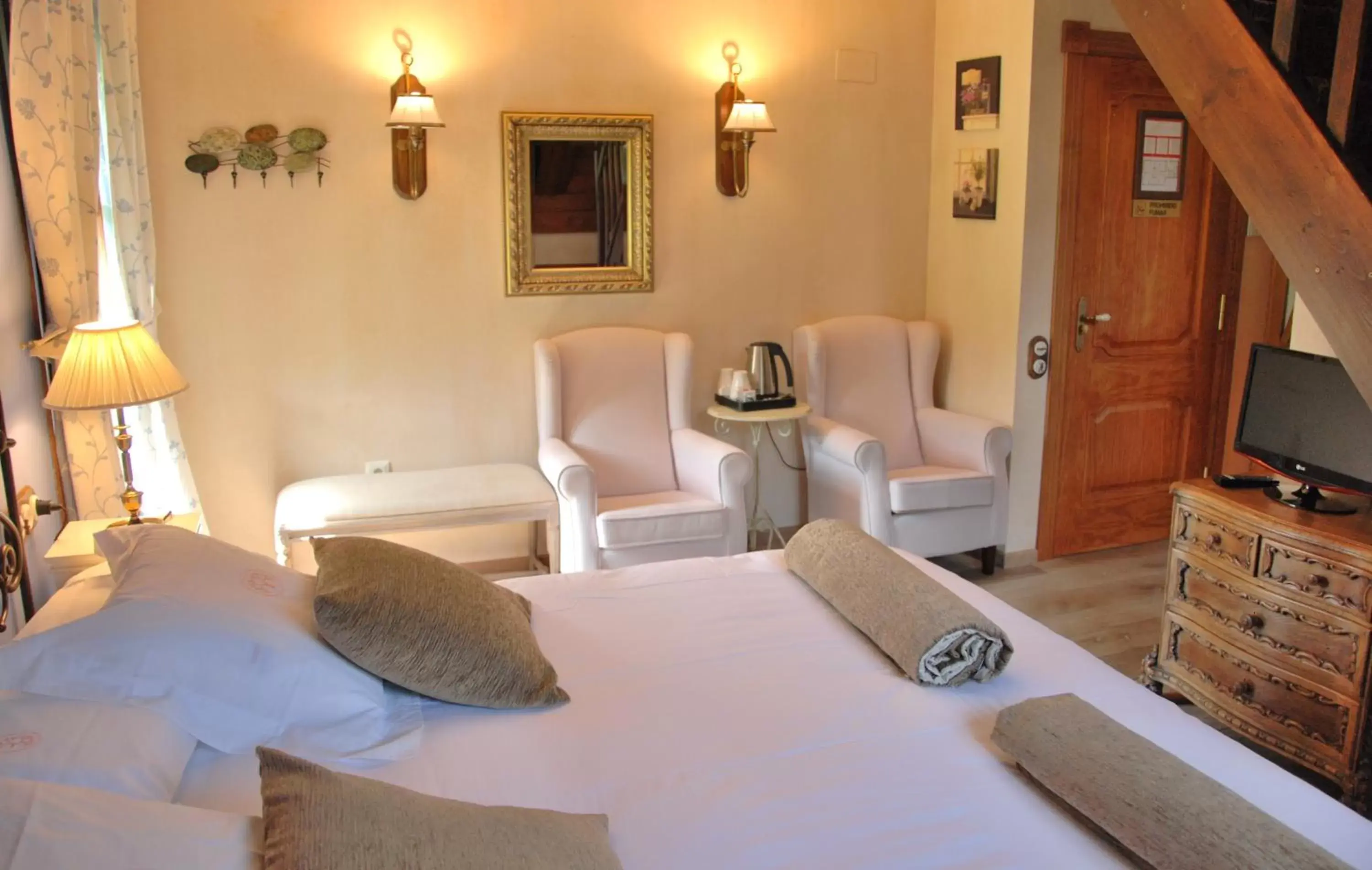 Family Room (2 Adults + 1 Child) in Hotel Selba d'Ansils Family Room (2 Adults + 1 Child) in Hotel Selba d'Ansils